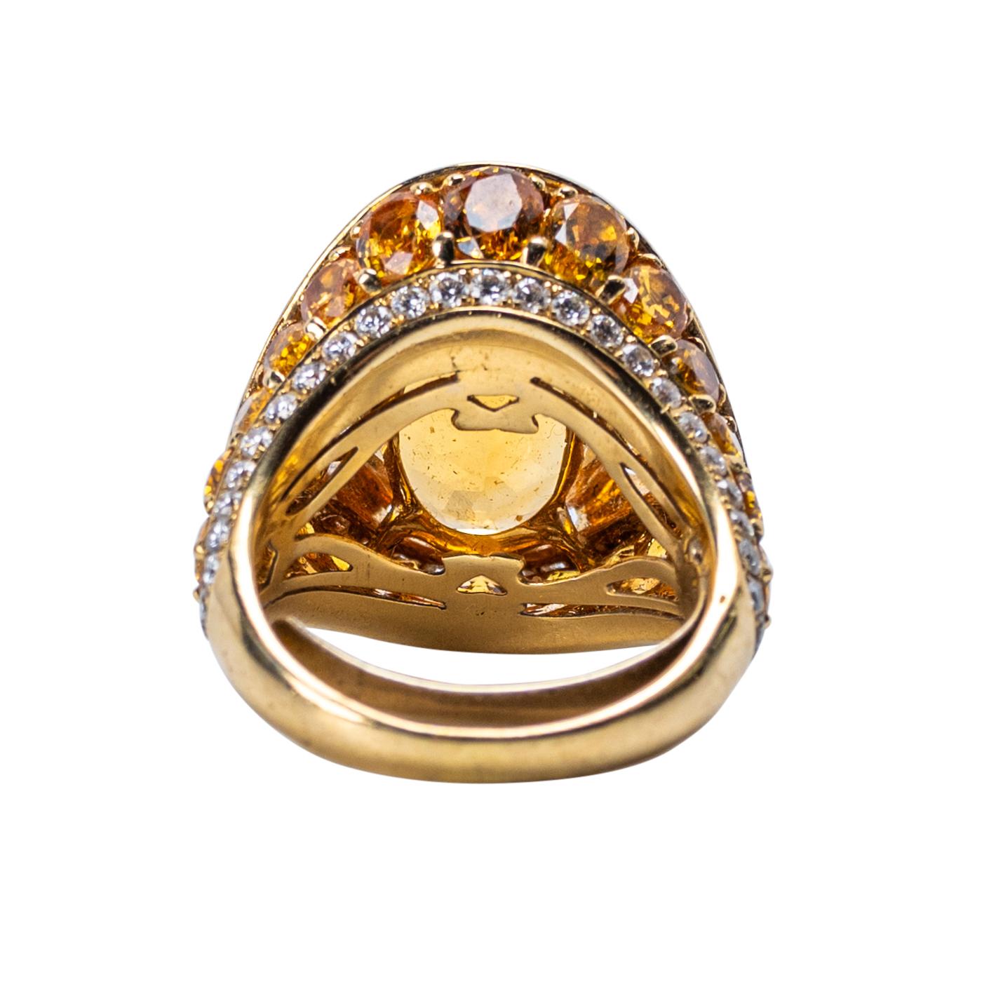 Lebendiger Ring aus 18 Karat Gelbgold, Citrin, gelbem Saphir und Diamant (Rundschliff) im Angebot
