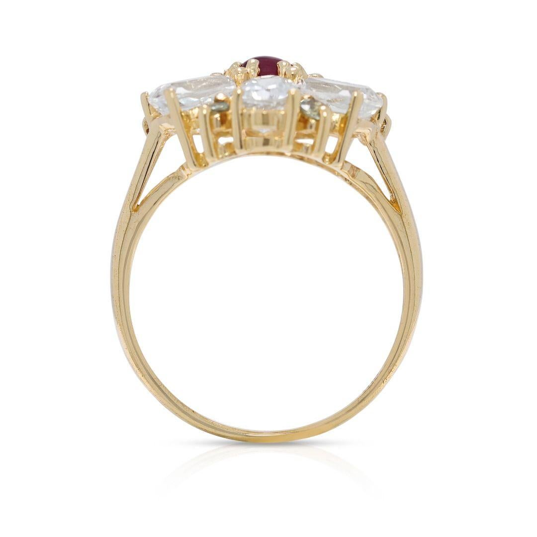 Vibrant 1.89ct Rubellite, Topaz & Tourmaline Ring in 9K Yellow Gold en venta 1