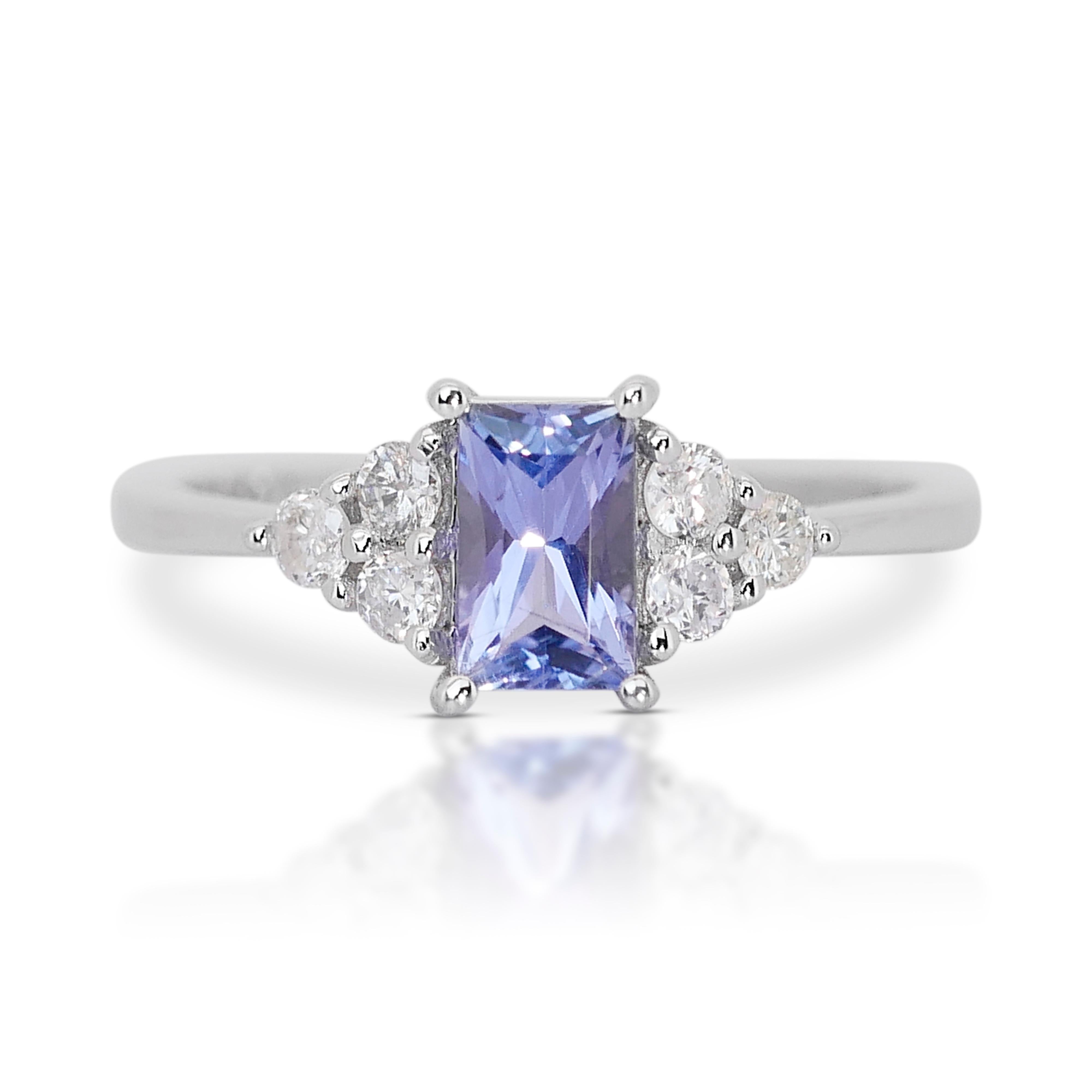 Radiant Cut Vibrant 18k White Gold Tanzanite and Diamond Pave Ring w/1.07 ct - IGI Certified For Sale