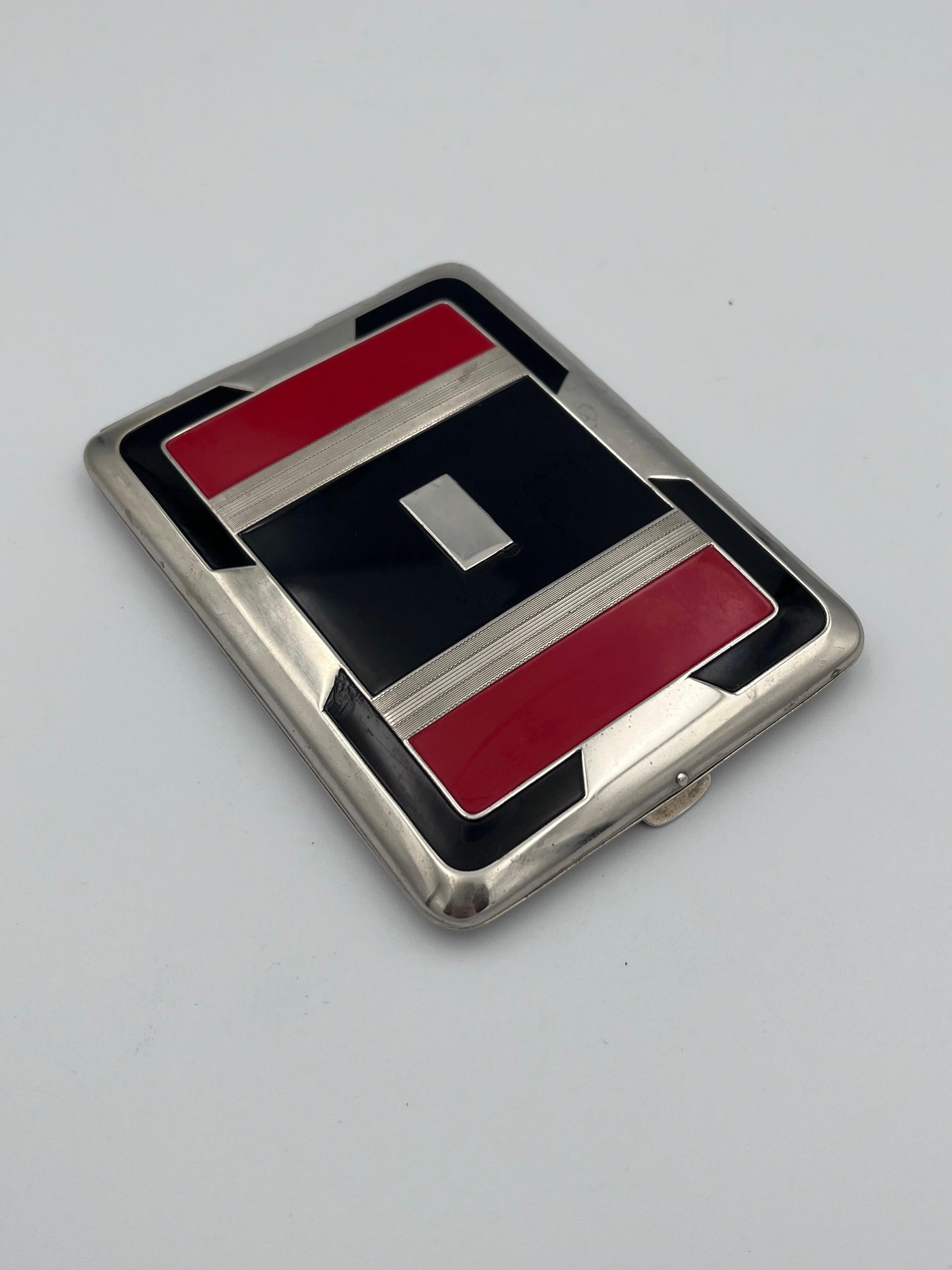 Vibrante pitillera Art Decó de 1930 con esmalte geométrico negro y rojo Marathon Estadounidense en venta