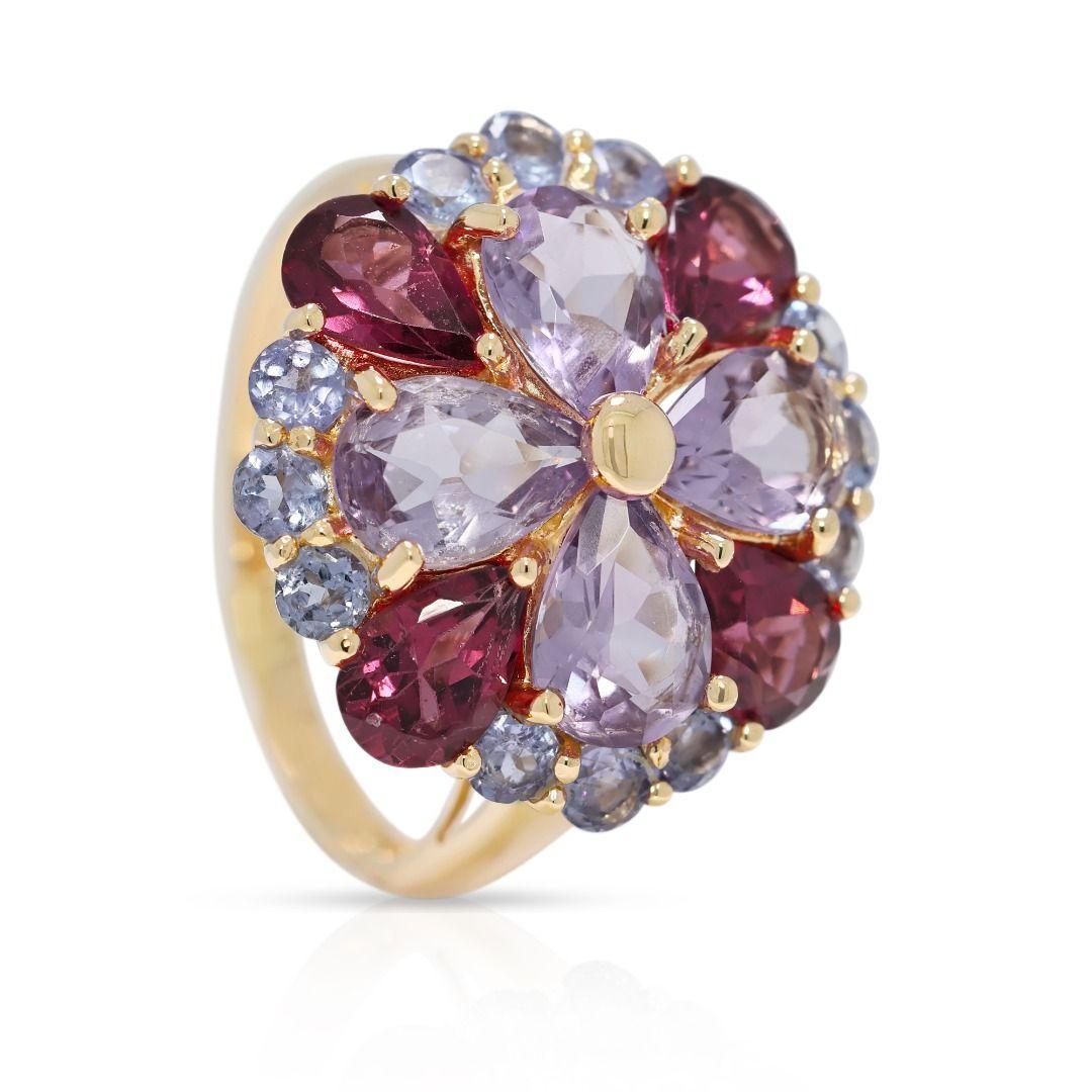 Vibrant 3.26ct Amethyst & Tourmaline Ring in 14K Yellow Gold en Excelente estado para la venta en רמת גן, IL