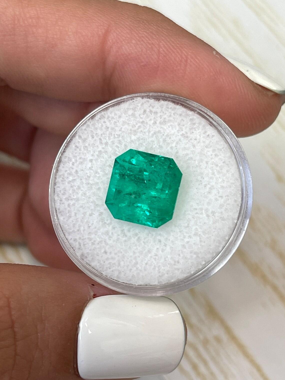 Modern Vibrant 4.83 Carat Asscher Cut Muzo Colombian Emerald Gem - May Birthstone For Sale