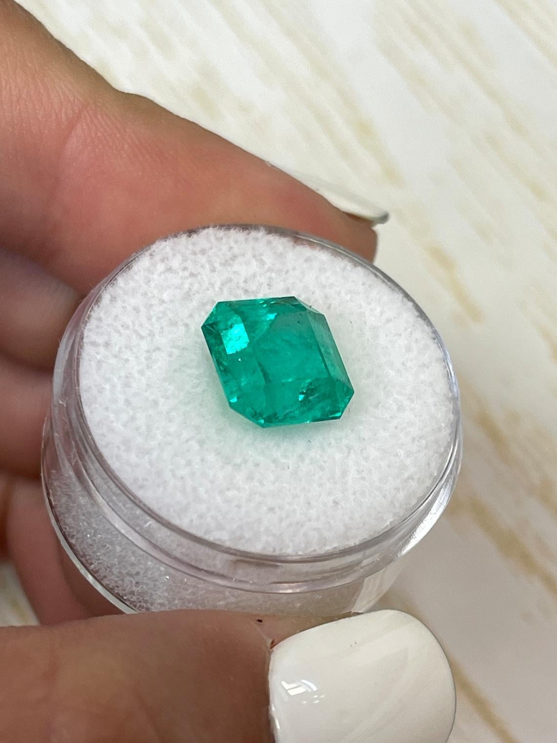 Women's Vibrant 4.83 Carat Asscher Cut Muzo Colombian Emerald Gem - May Birthstone For Sale