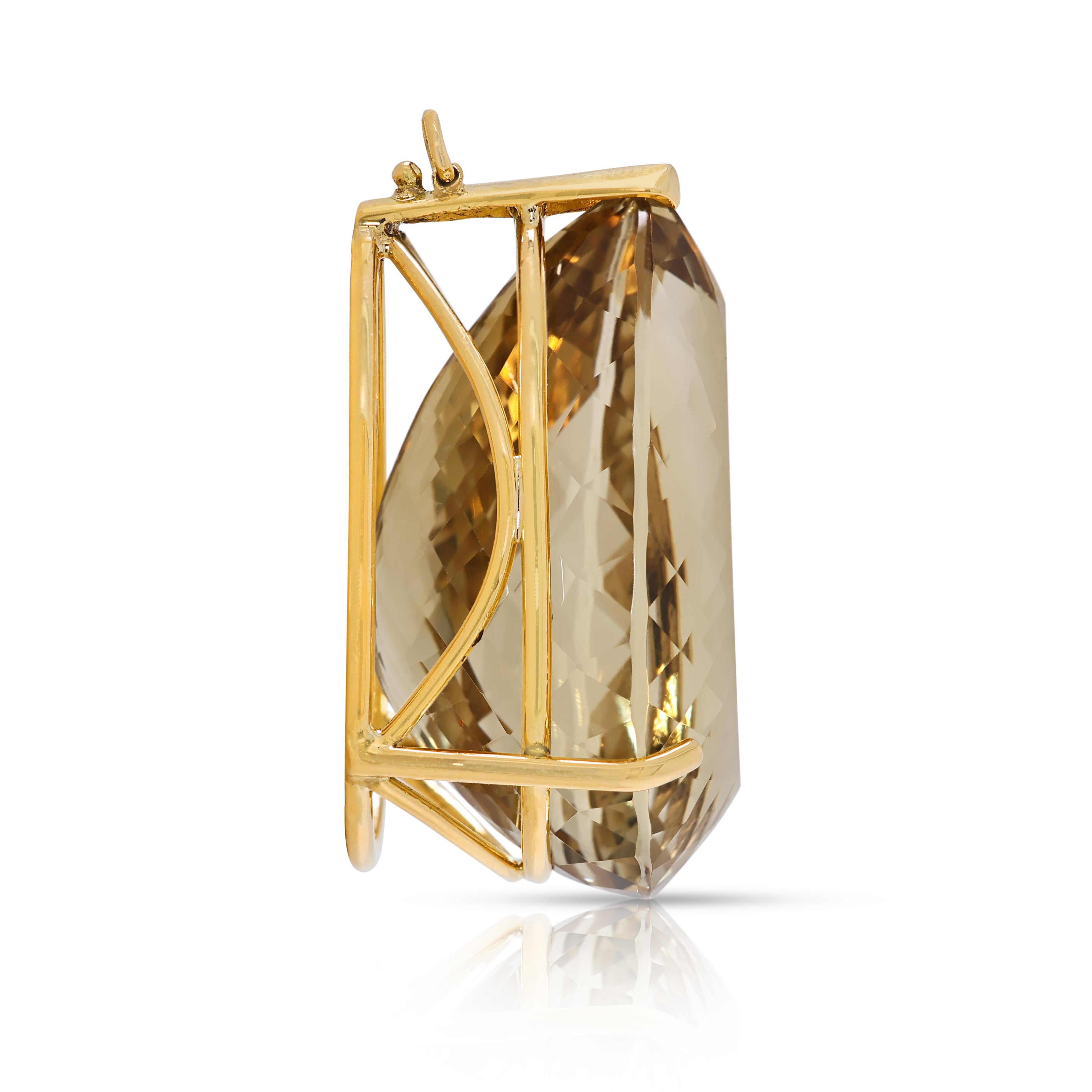 Taglio a goccia Vibrant 70ct Citrine Pendant in 18K Yellow Gold in vendita