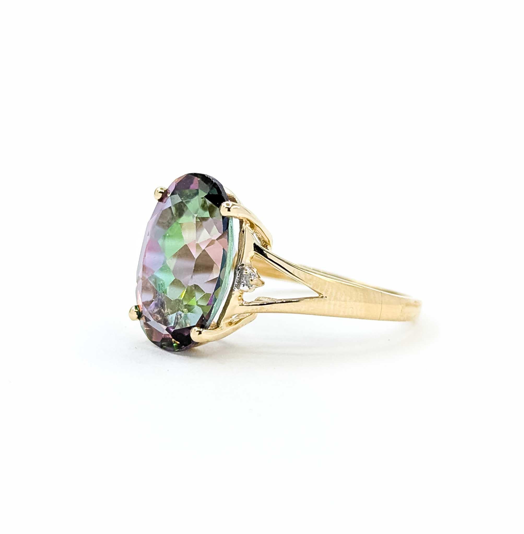 Contemporain Bague solitaire en or jaune 10k avec topaze de 8,0ct en vente