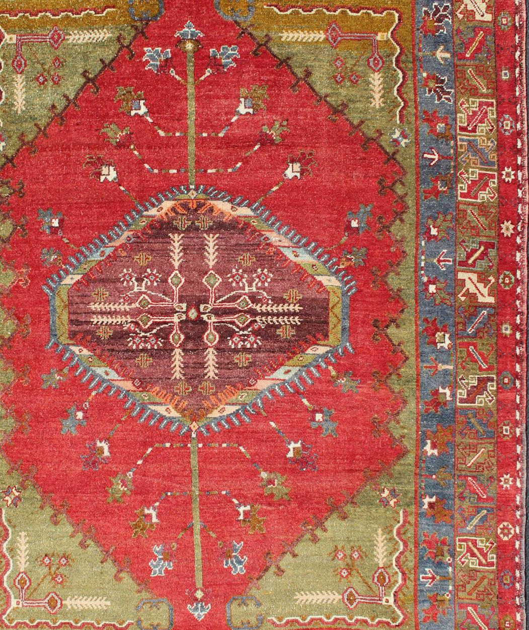 Antique Turkish Medallion Oushak Rug in Red, Green and Blue In Excellent Condition For Sale In Atlanta, GA