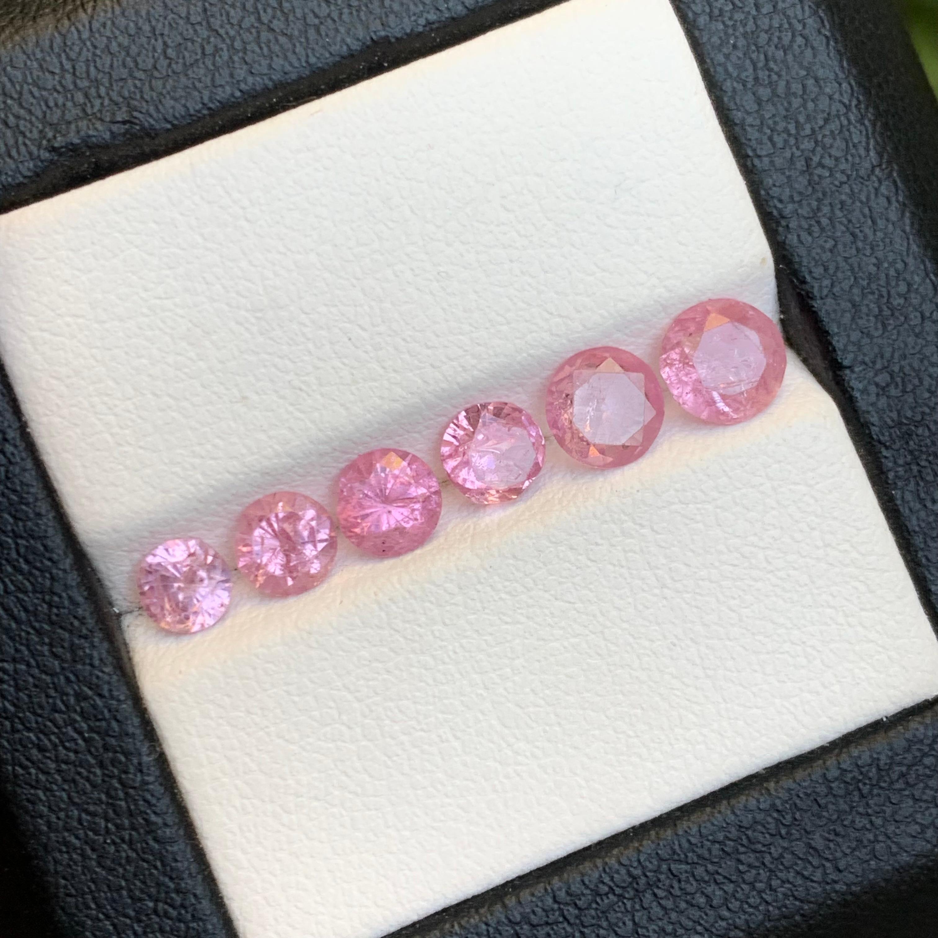 Vibrante Espinela Rosa Bebé 3.27 Ct Natural Piedras preciosas sueltas Tamaño de la joyería Lote-Ronda Contemporáneo en venta