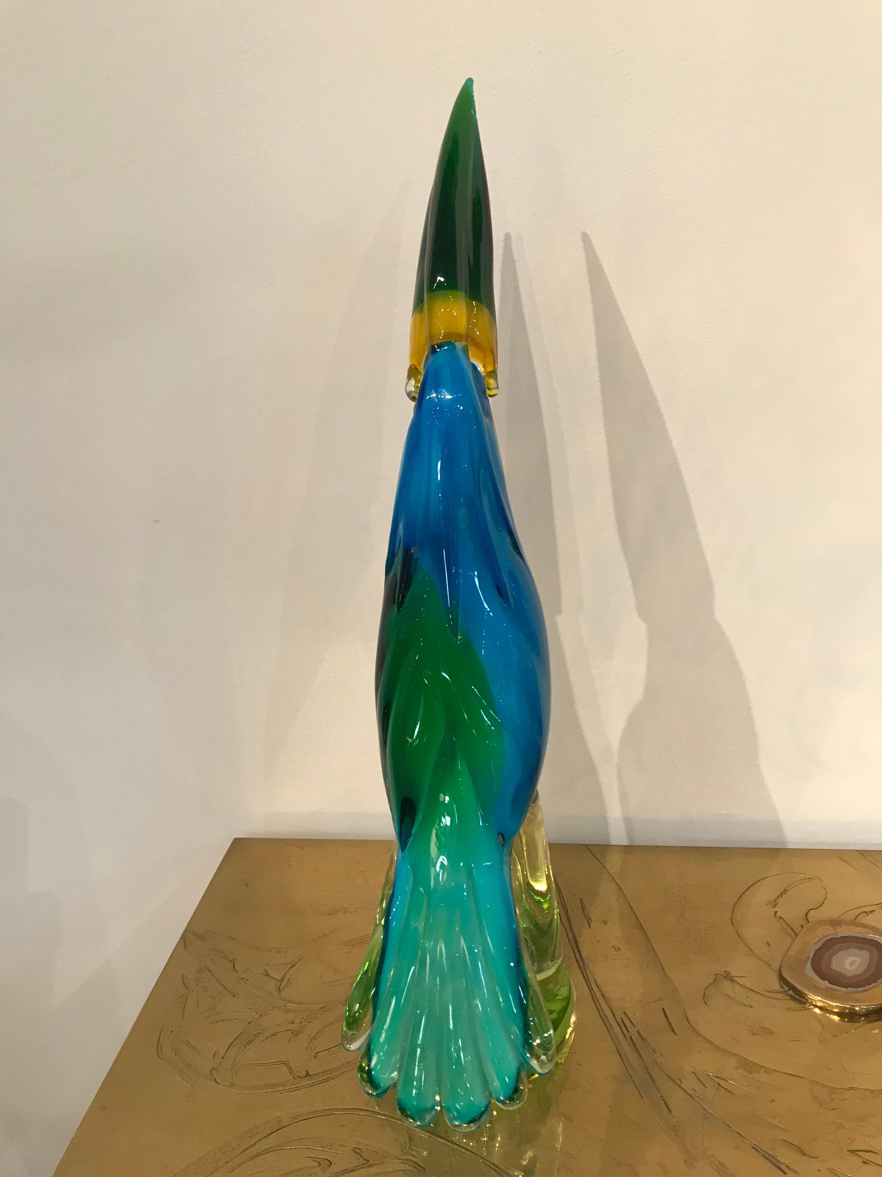 Vibrant Blue and Yellow Murano Glass Figure of a Toucan In Good Condition In Montreal, QC