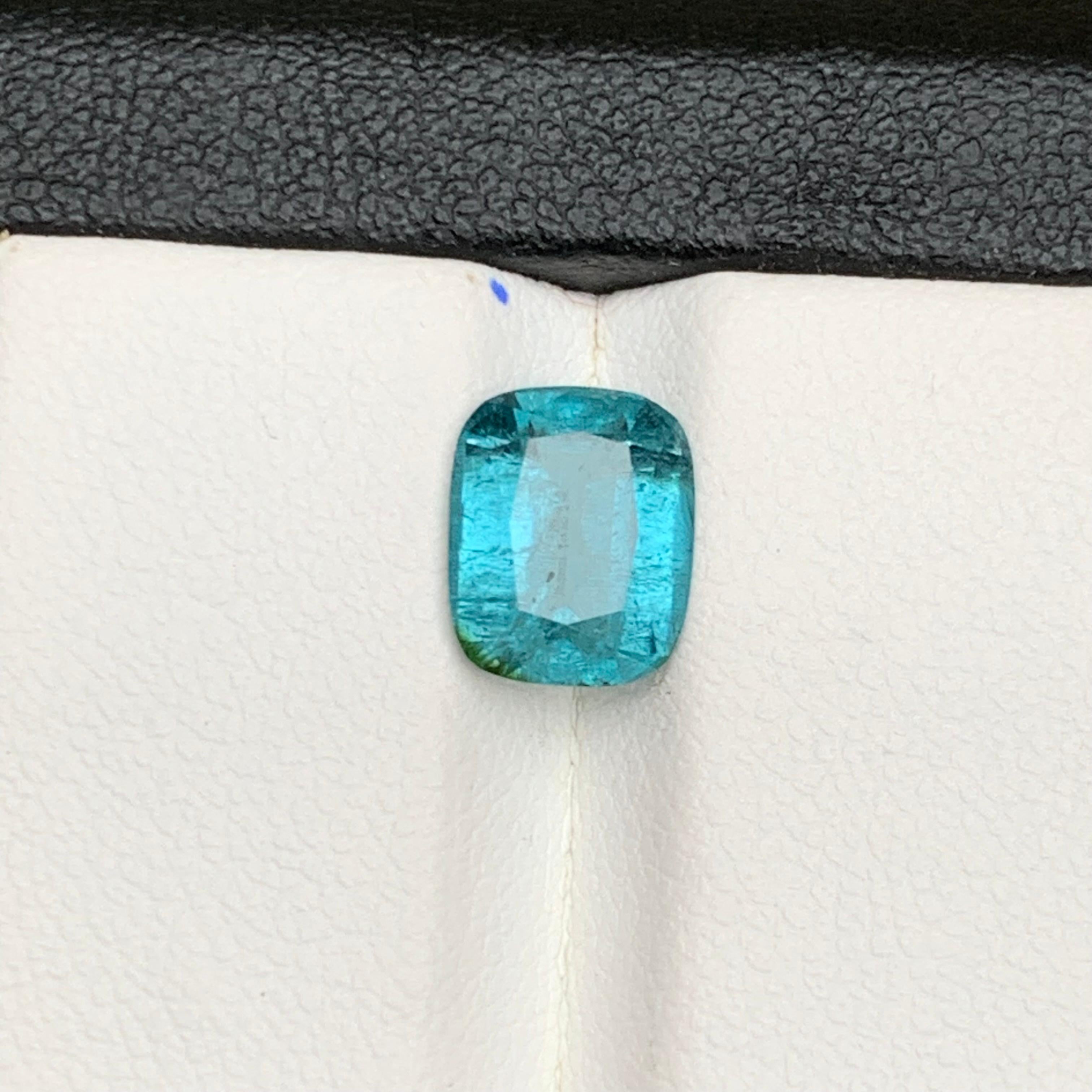 Contemporain Bague pendentif tourmaline naturelle bleue vibrante, pierre précieuse non sertie 2.10 carats, taille coussin en vente