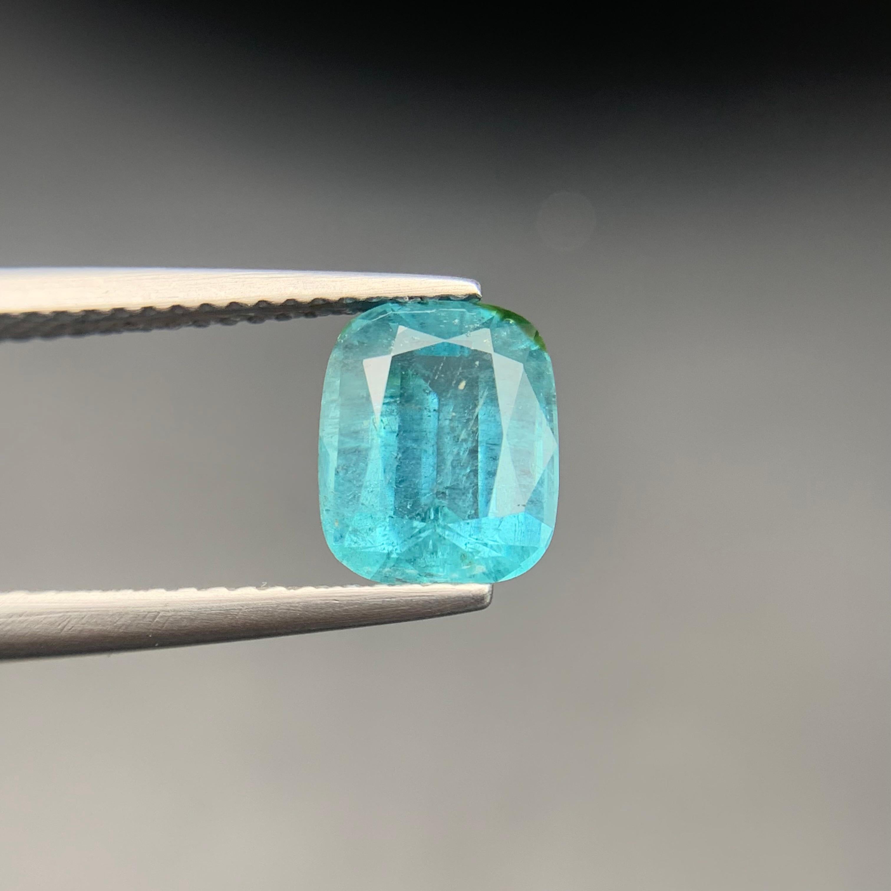 Bague pendentif tourmaline naturelle bleue vibrante, pierre précieuse non sertie 2.10 carats, taille coussin Unisexe en vente