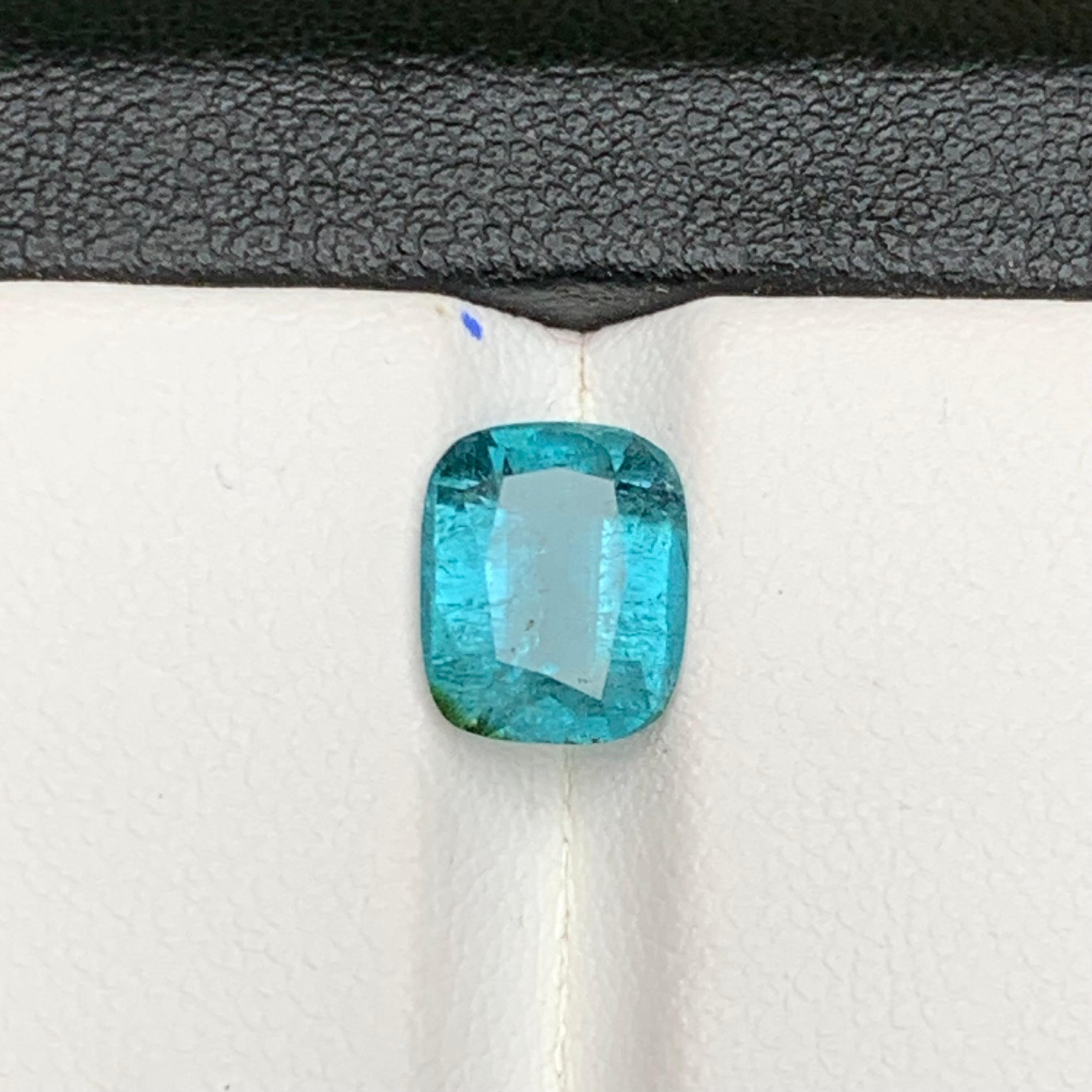 Bague pendentif tourmaline naturelle bleue vibrante, pierre précieuse non sertie 2.10 carats, taille coussin en vente 1