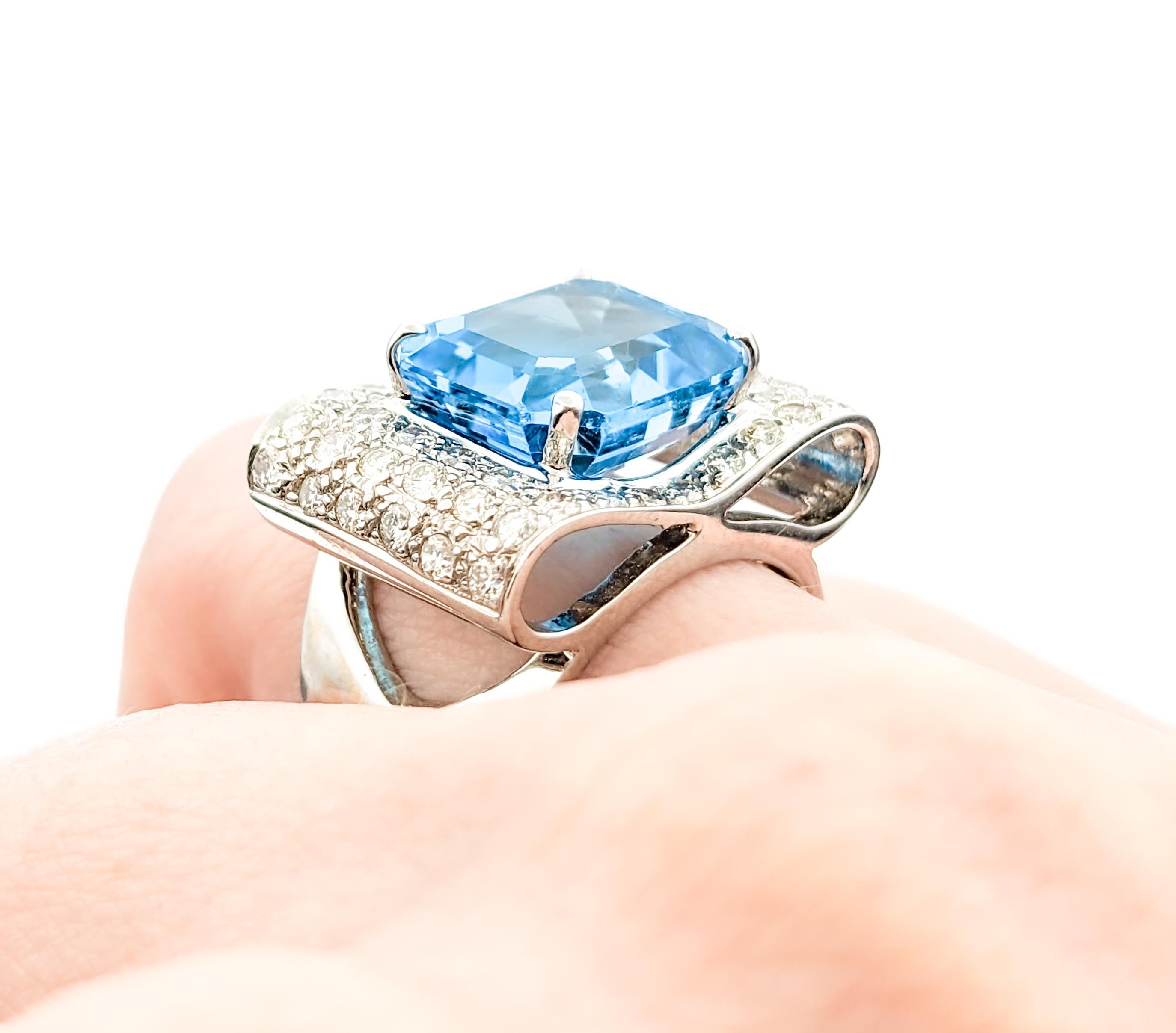 Vibrant Blue Topaz & Diamond Statement Ring In Excellent Condition For Sale In Bloomington, MN