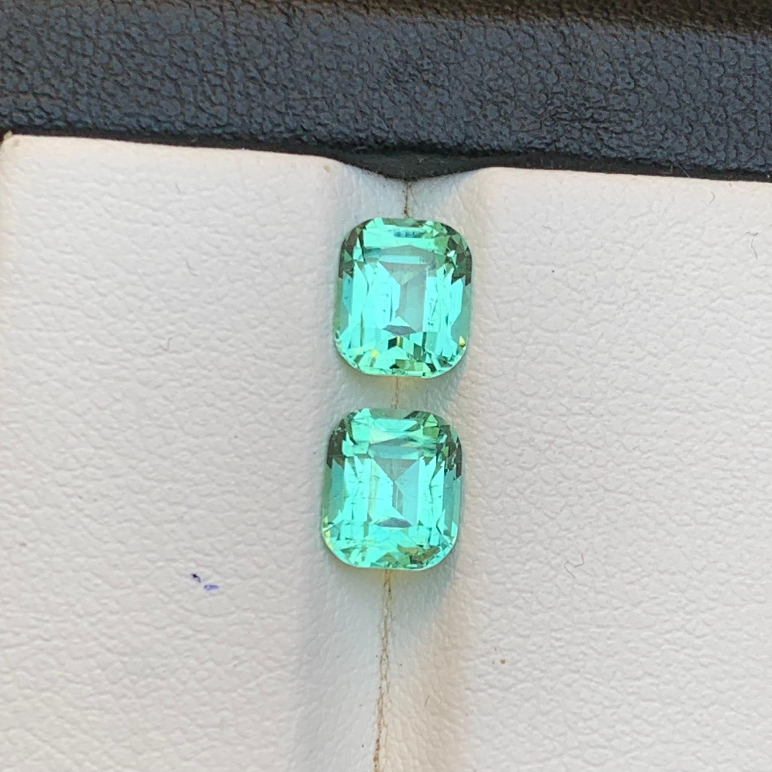 Lebendiger bläulich grüner Turmalin 2.81 Ct Cushion-Schliff Natürlicher loser Edelstein-Paar im Angebot 4