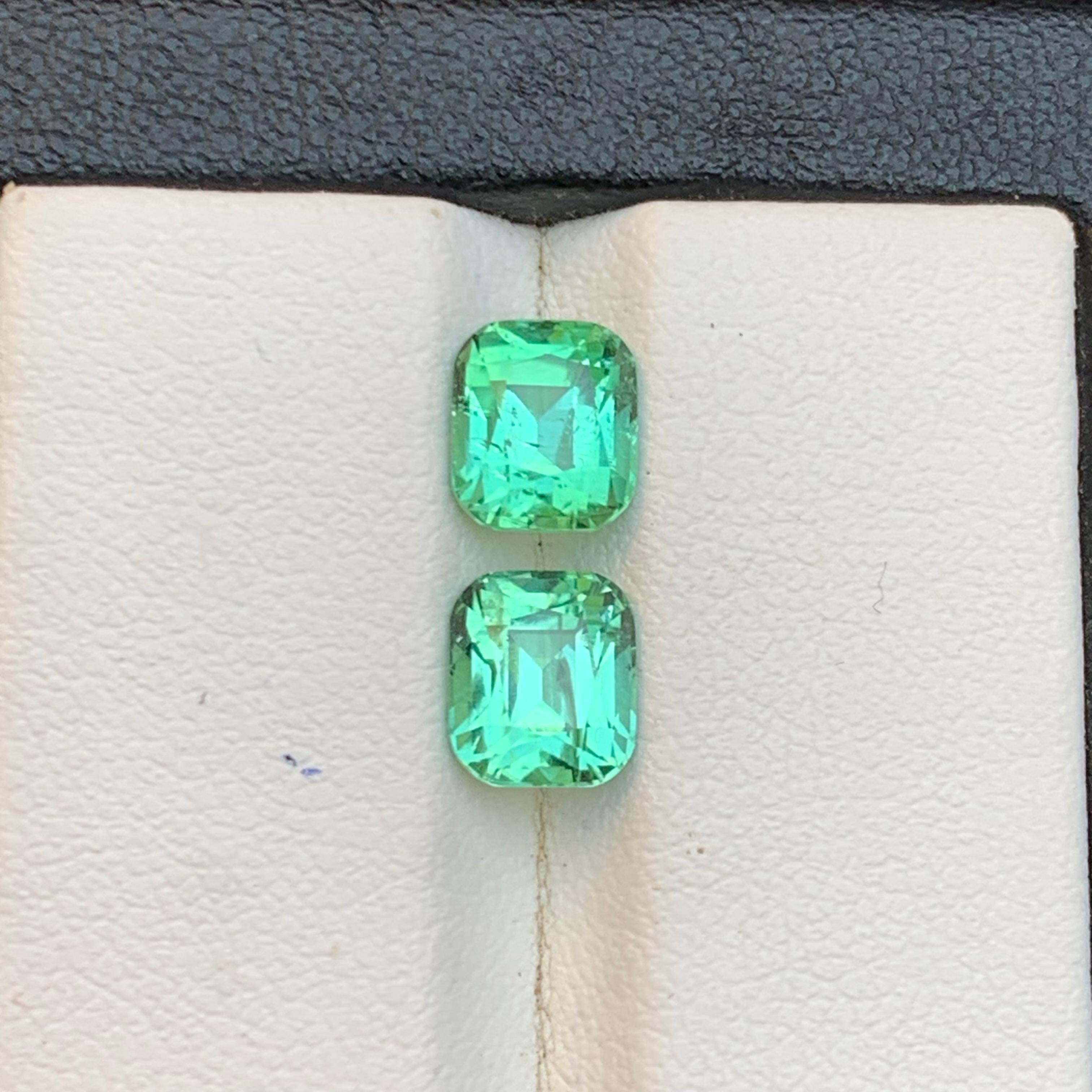 Taglio cuscino Vibrante tormalina verde bluastra da 3.40 carati con taglio a cuscino, pietra naturale sfusa, coppia di gemme in vendita