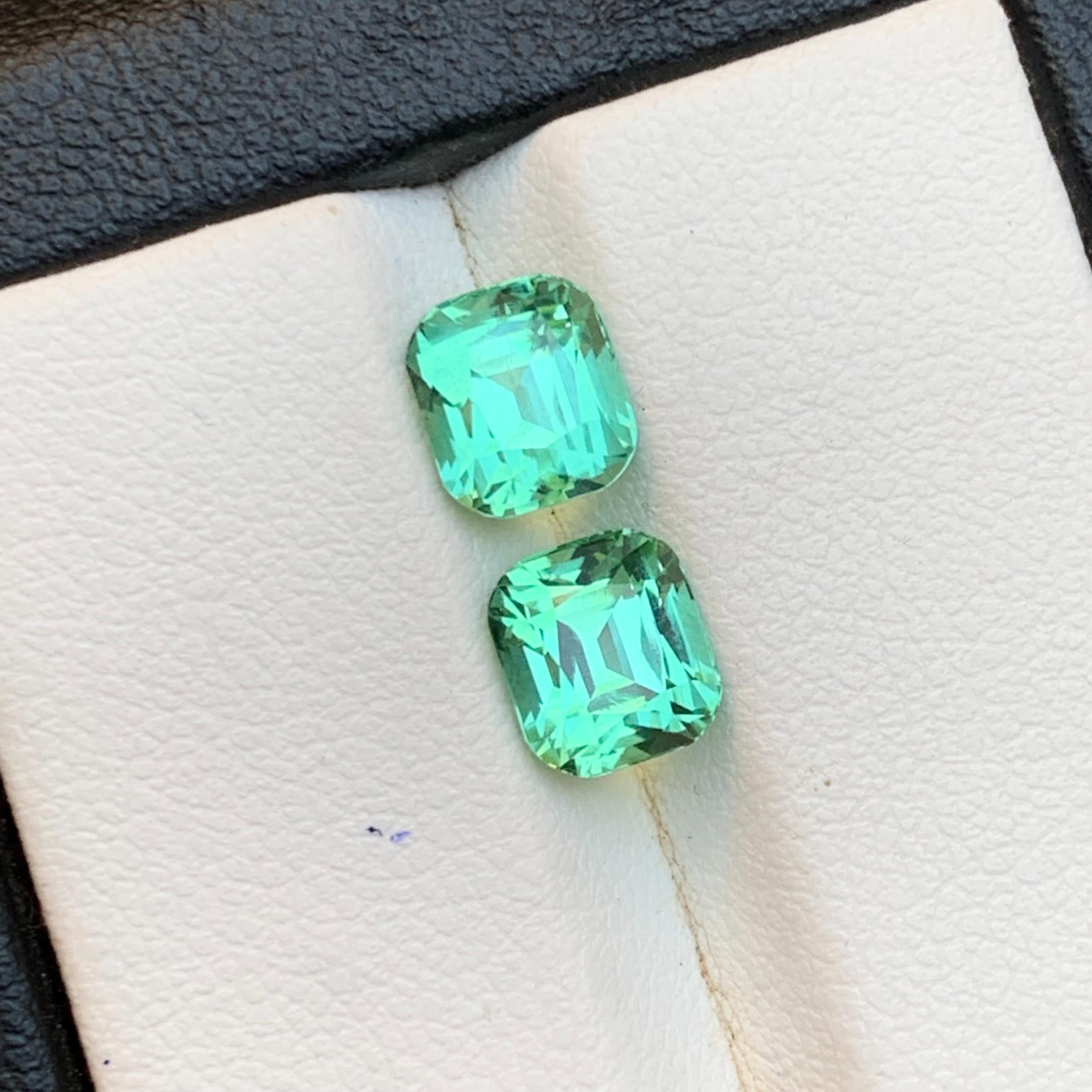 Vibrante tormalina verde bluastra da 3.47 carati con taglio a cuscino, pietra naturale sfusa, coppia di gemme in vendita 6