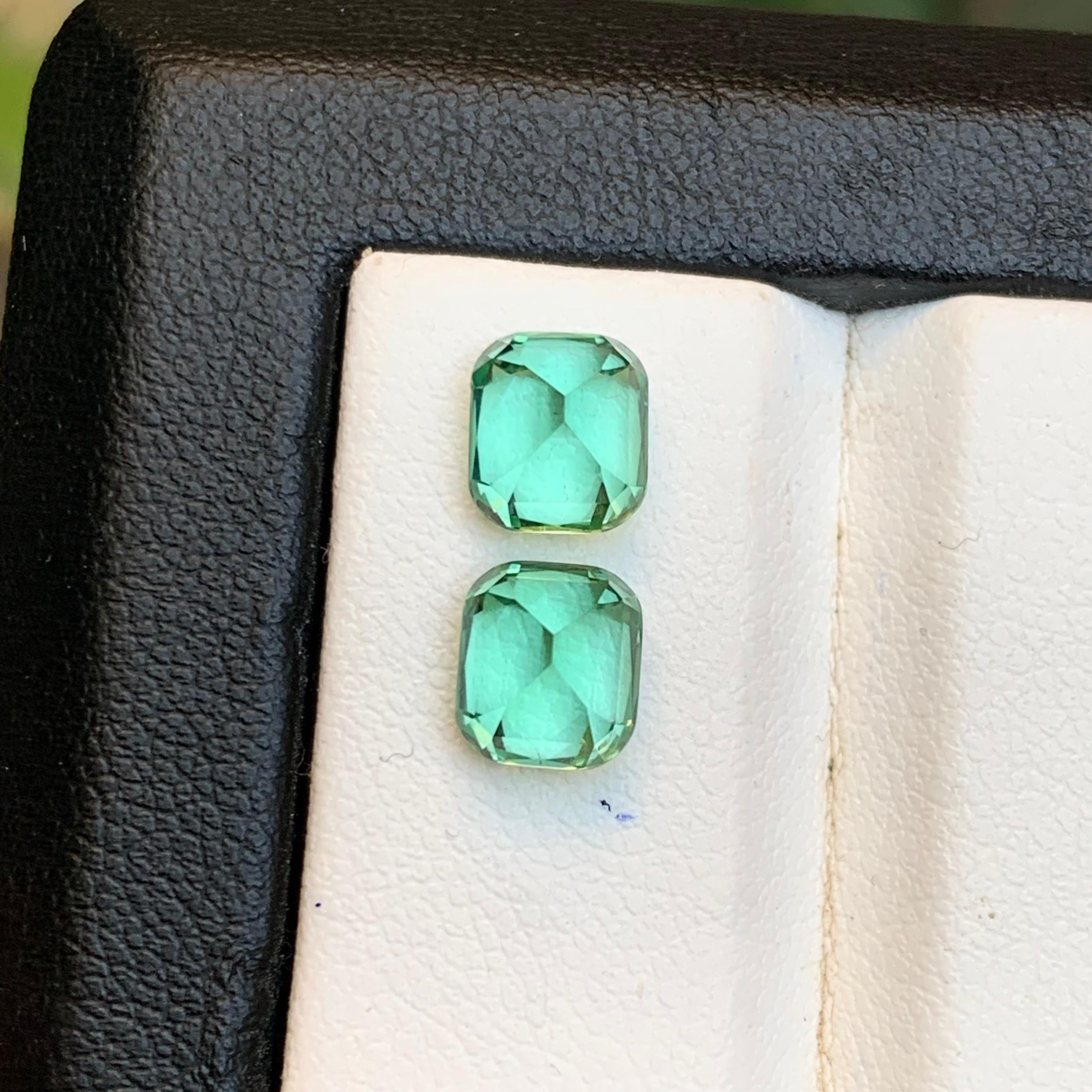 Vibrante tormalina verde bluastra da 3.47 carati con taglio a cuscino, pietra naturale sfusa, coppia di gemme in vendita 2