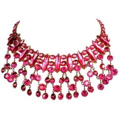 Collana in vetro tagliato e pasta vibrante color cerise, att. Lanvin, Francia, anni '20
