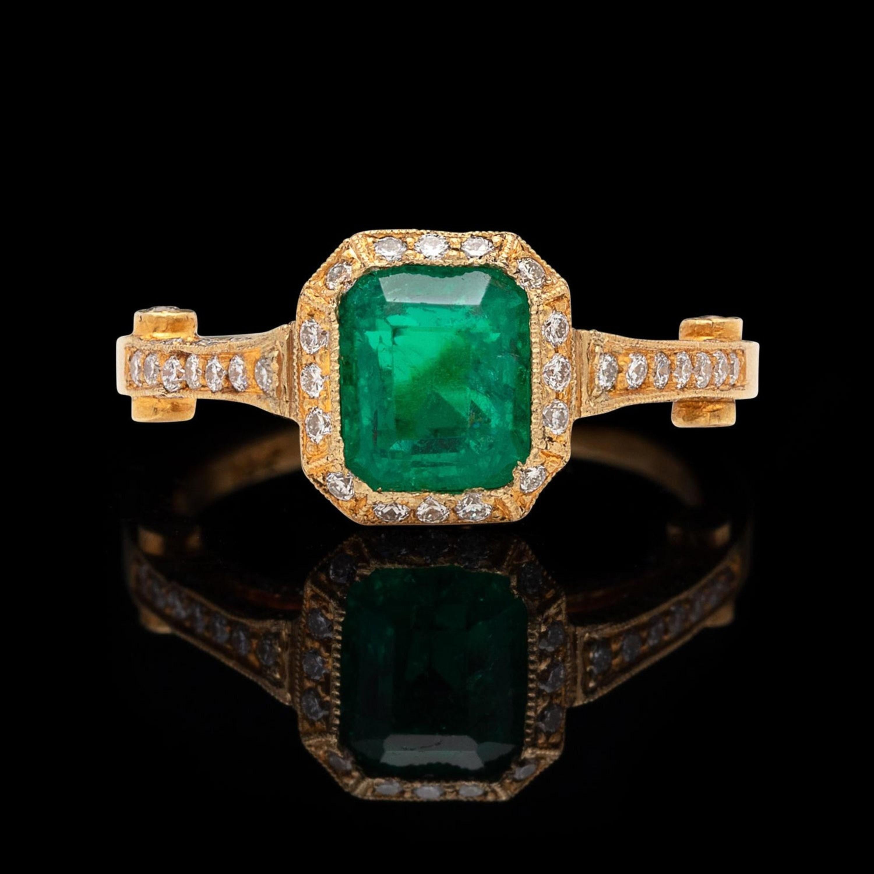 For Sale:  Vibrant Colombian Emerald Absolutely Gorgeous Halo Emerald Ring 3
