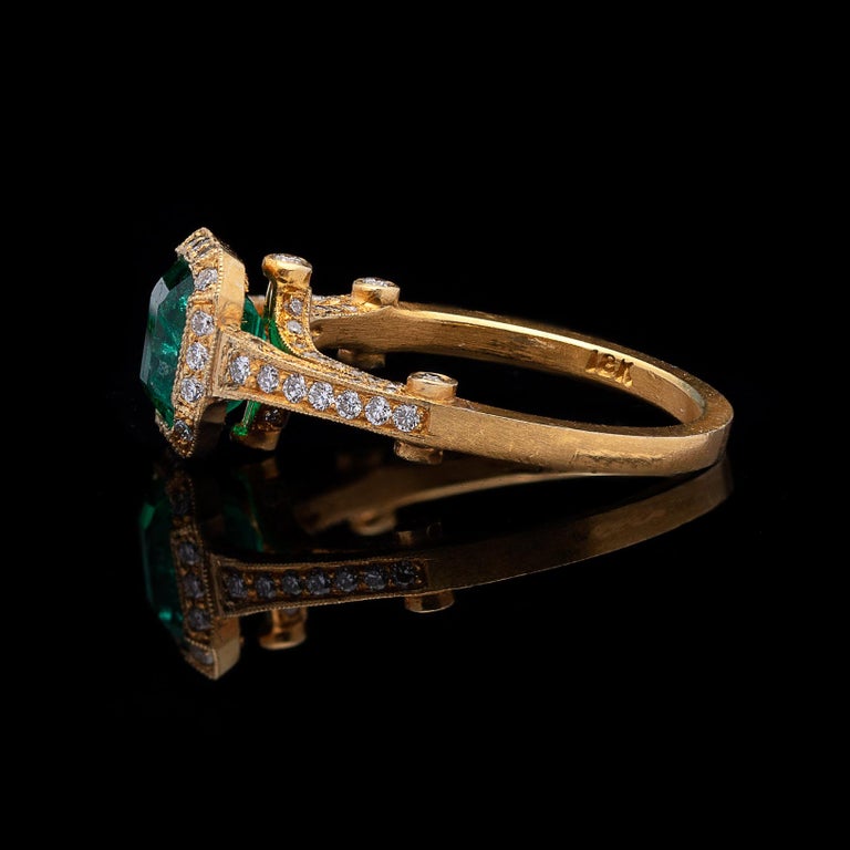 Vibrant Colombian Emerald Diamond Ring For Sale 2