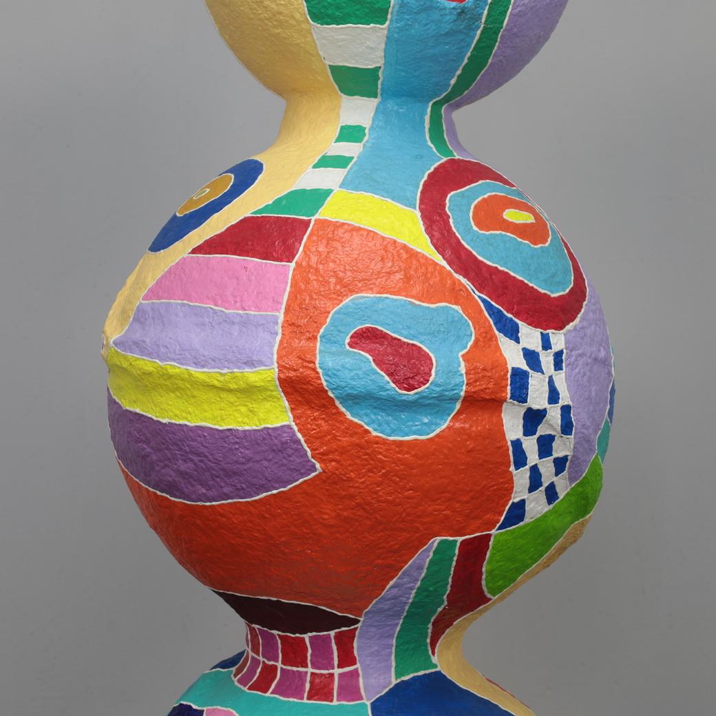 Other Vibrant Contemporary Standing Sculpture in Papier-Mâché For Sale