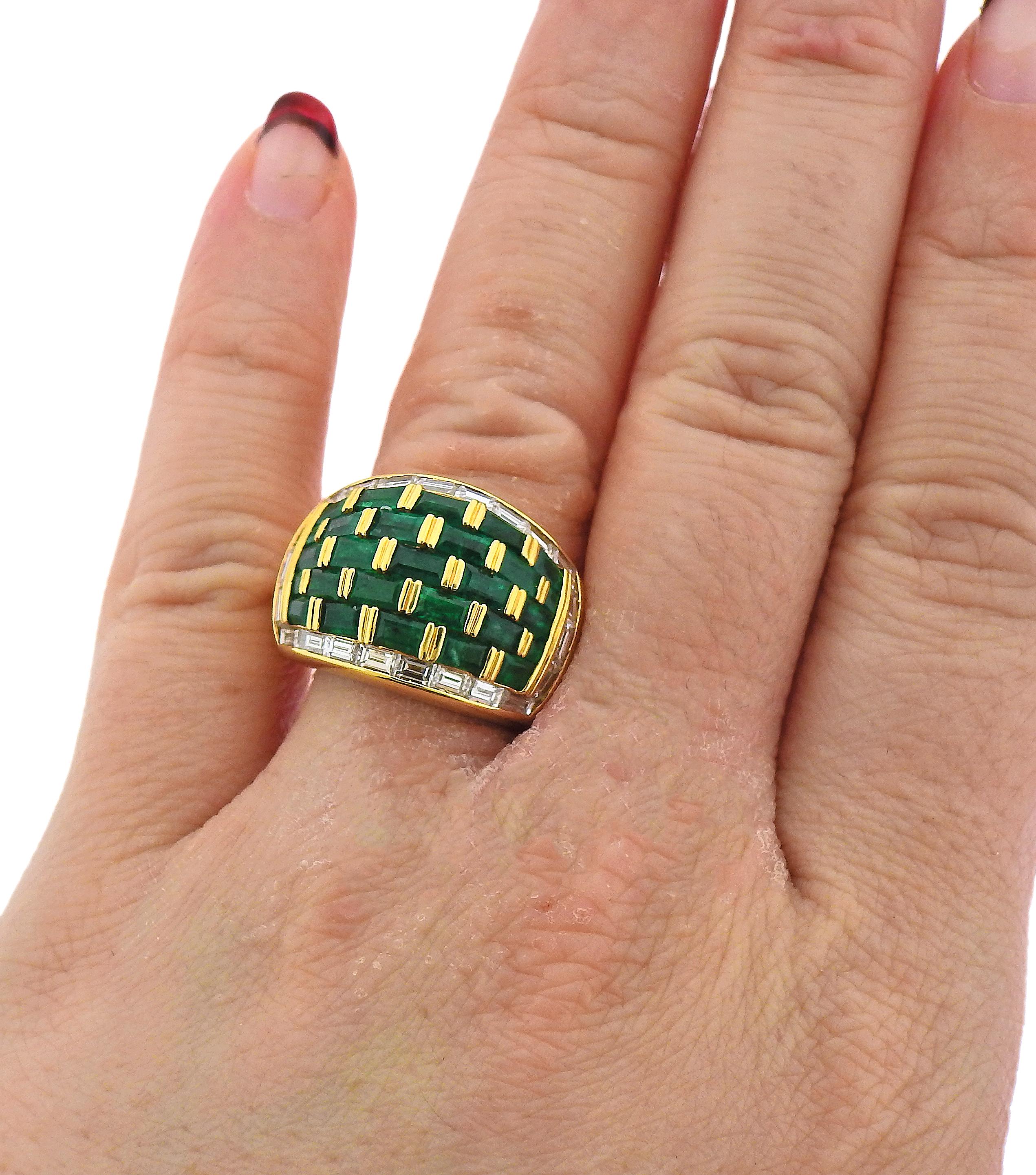 Vibrant Emerald and Diamond Yellow Gold Dome Ring In Excellent Condition For Sale In New York, NY