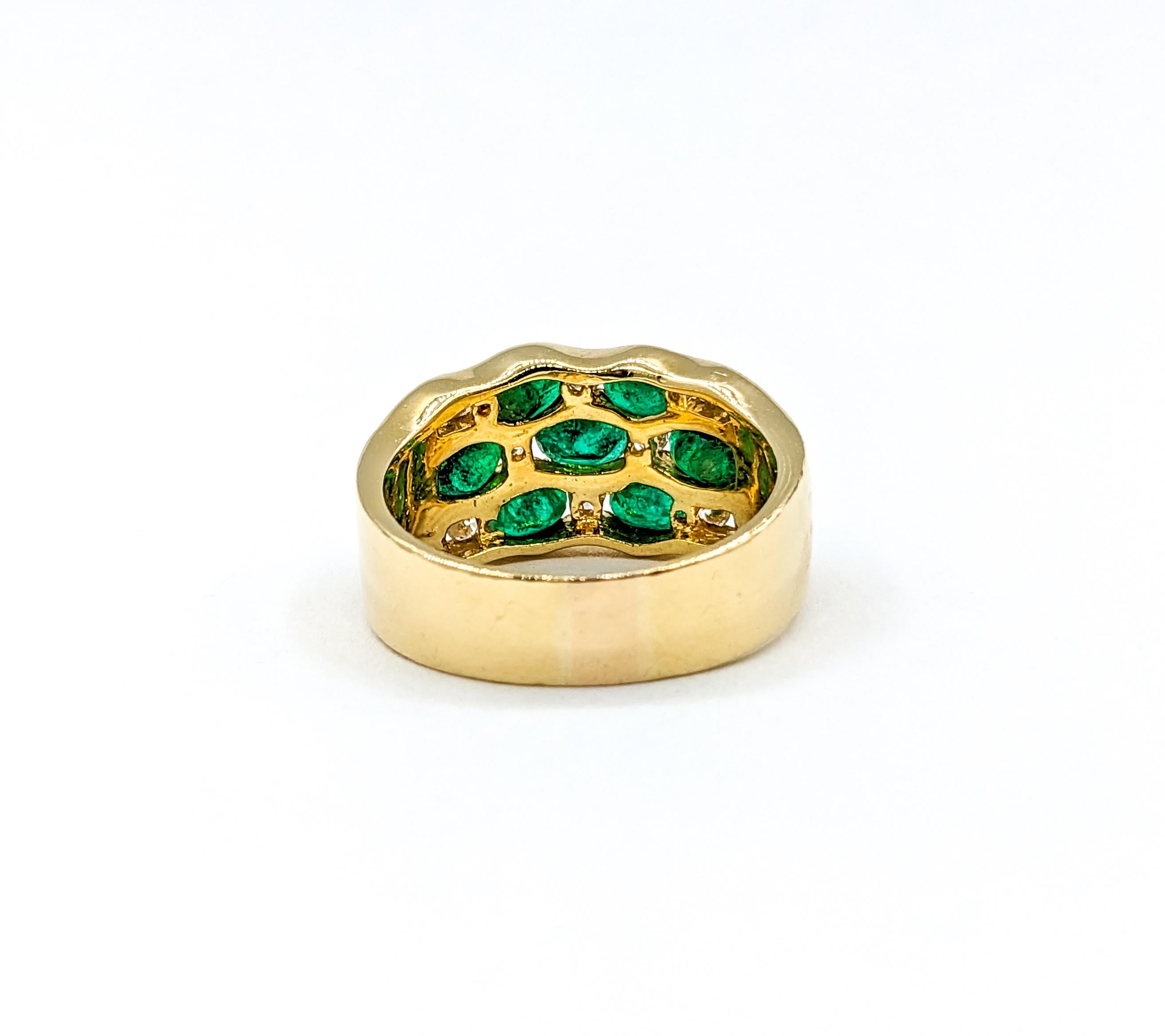 Vibrant Emerald & Diamond Band Ring in 18k Gold 1