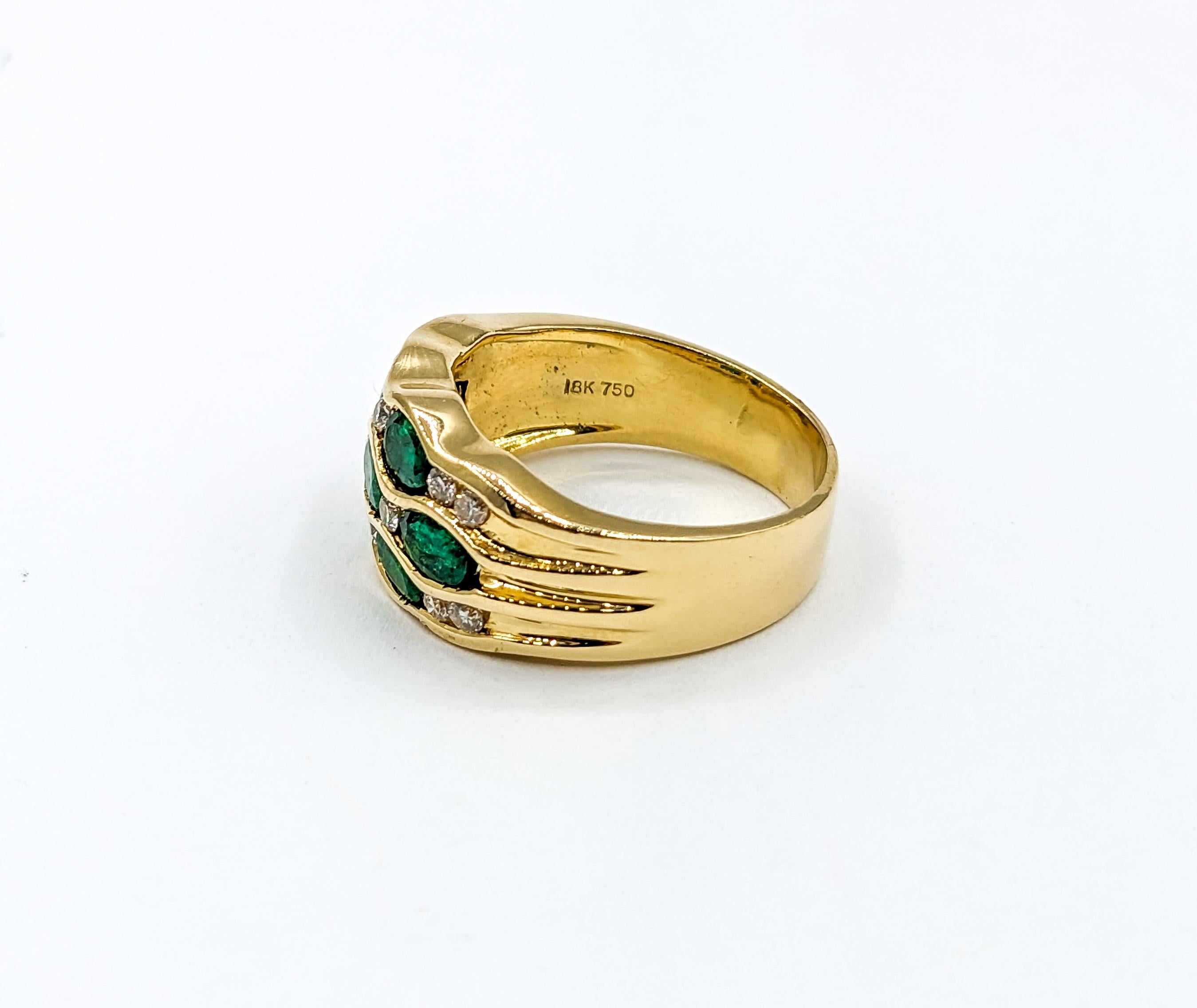 Vibrant Emerald & Diamond Band Ring in 18k Gold 2