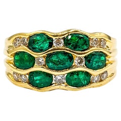 Vintage Vibrant Emerald & Diamond Band Ring in 18k Gold