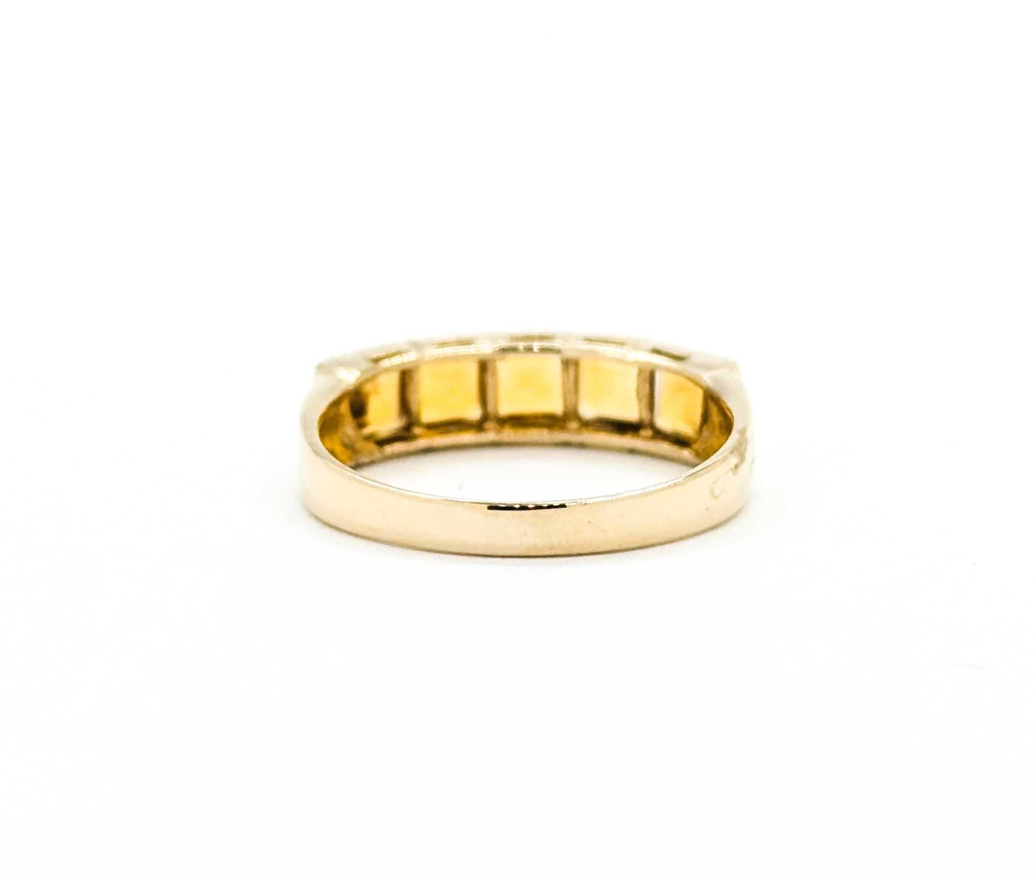 Vibrant Five-Stone Citrine Ring in 14k Yellow Gold For Sale 1