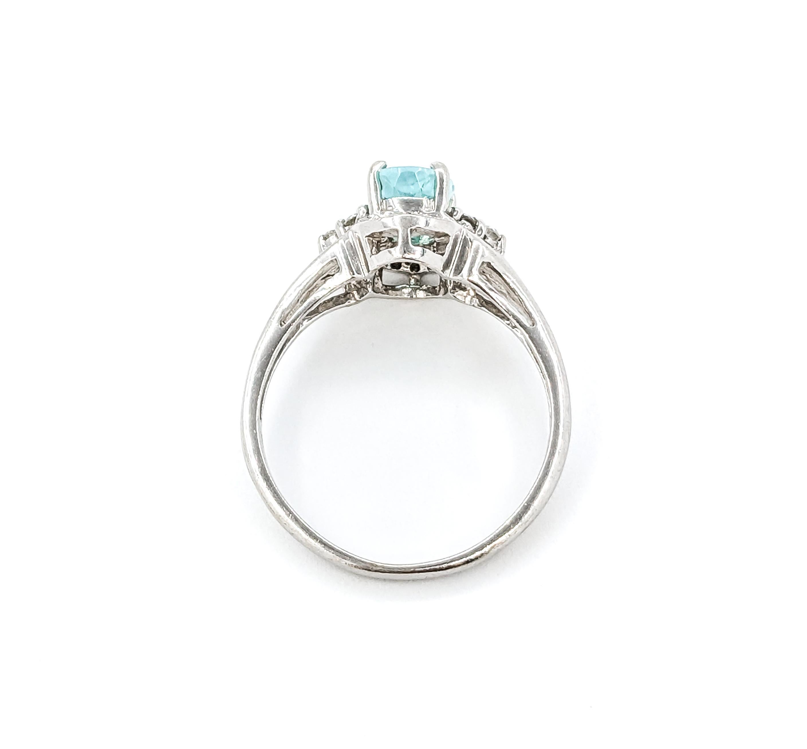 Vieille bague en or blanc 18 carats, tourmaline Paraiba et diamants certifiés GIA en vente 1