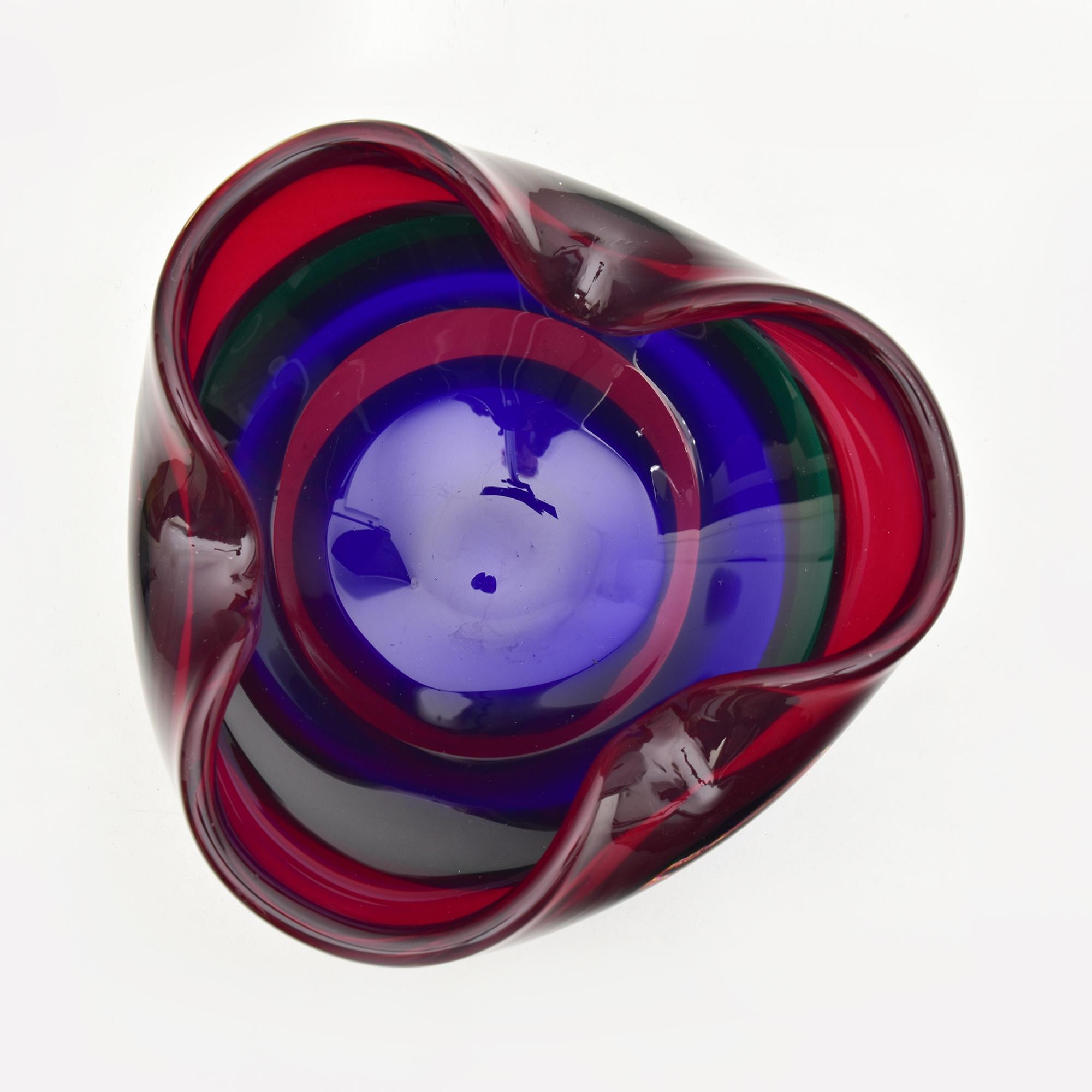 Milieu du XXe siècle Bol en verre vibrant de Fulvio Bianconi pour Mazzega - Icône du design italien en vente