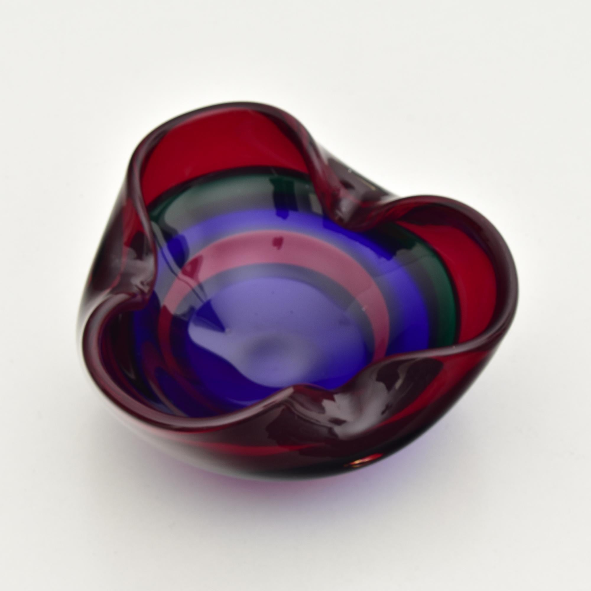 Bol en verre vibrant de Fulvio Bianconi pour Mazzega - Icône du design italien en vente 1