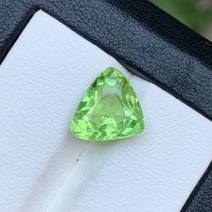 Vibrant Green Natural Peridot 5.73 Ct Trillion Cut Loose Gemstone for Jewelry