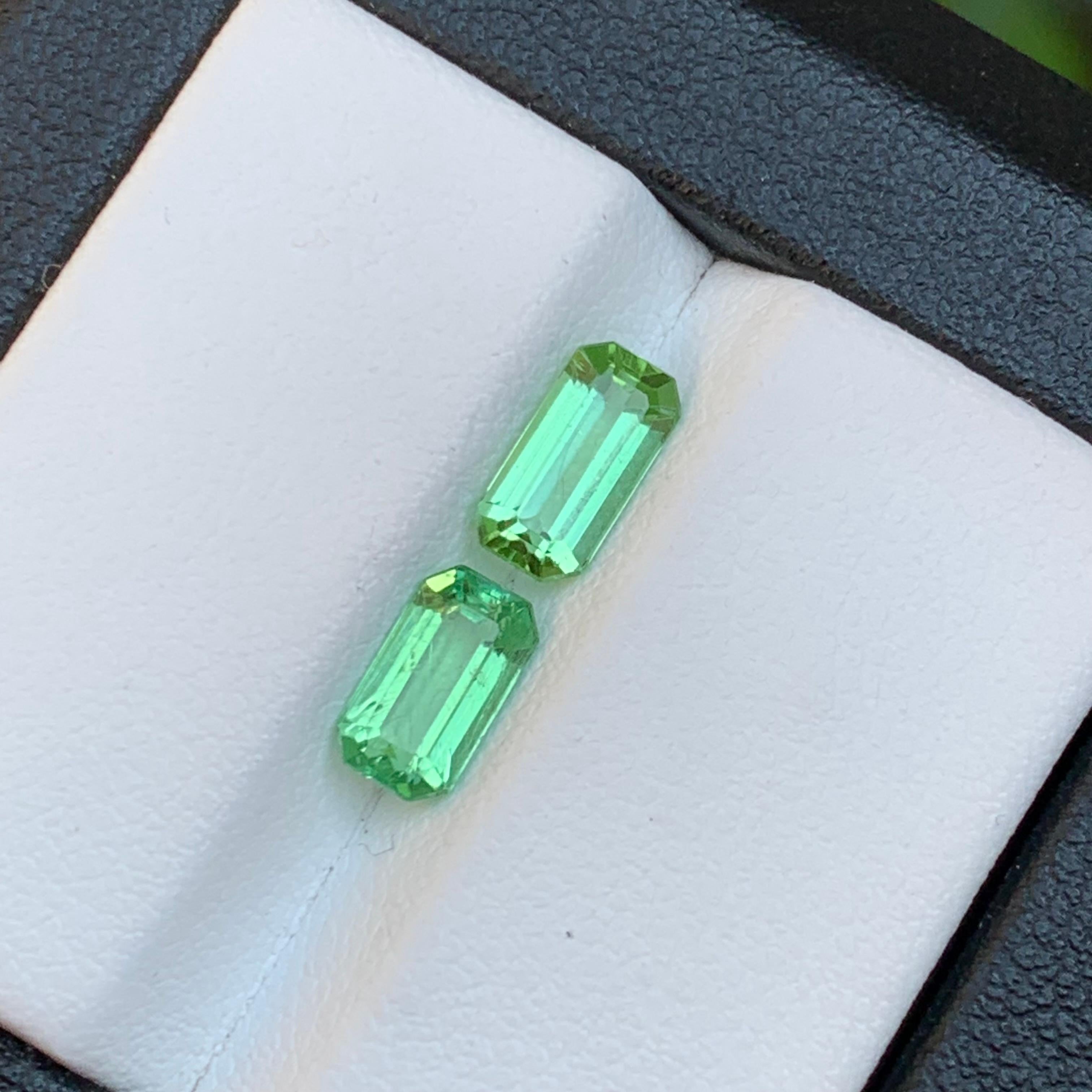 Contemporary Vibrant Green Natural Tourmaline Loose Gemstones 2.10Ct Emerald Cut for Jewelry For Sale