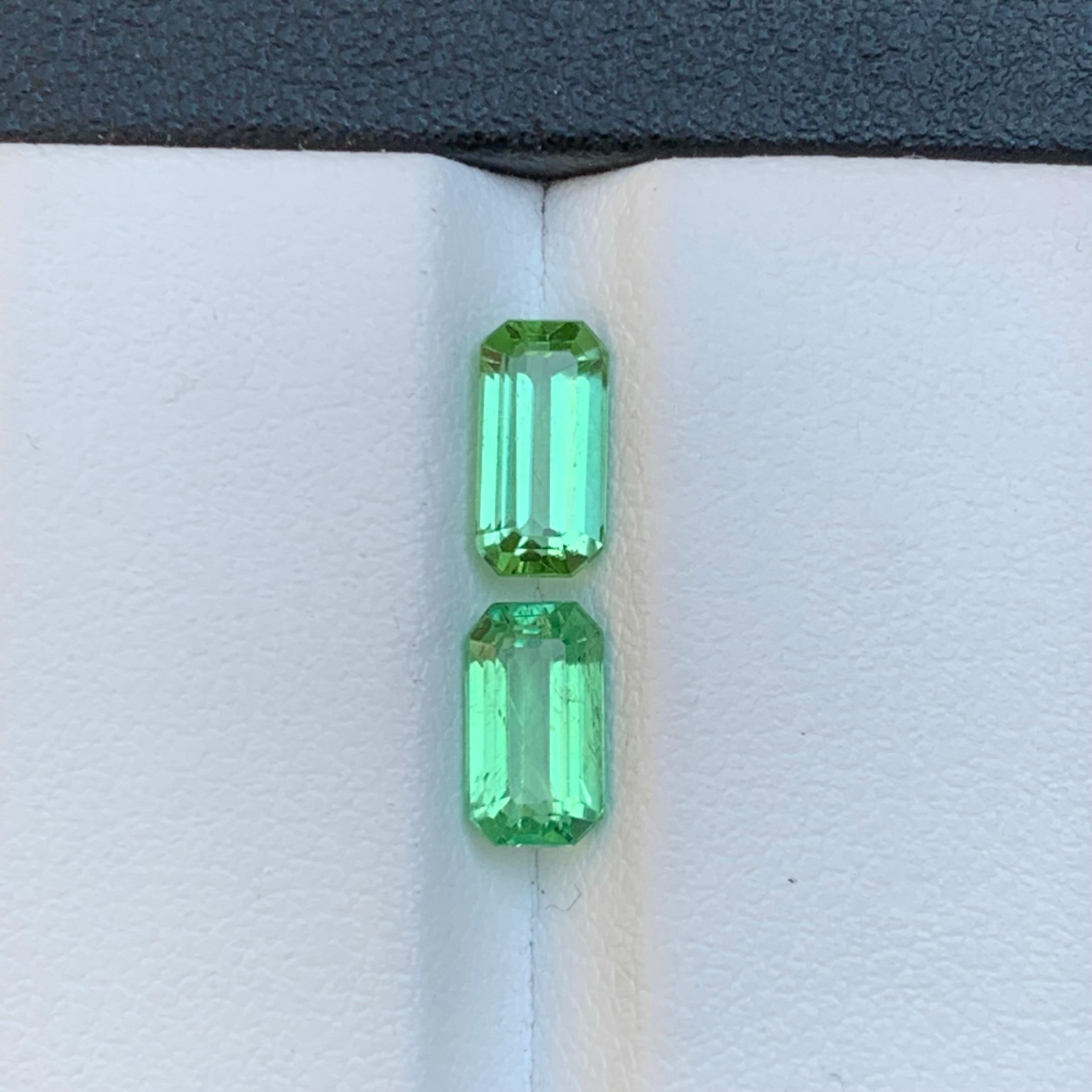 Vibrant Green Natural Tourmaline Loose Gemstones 2.10Ct Emerald Cut for Jewelry In New Condition For Sale In Peshawar, PK