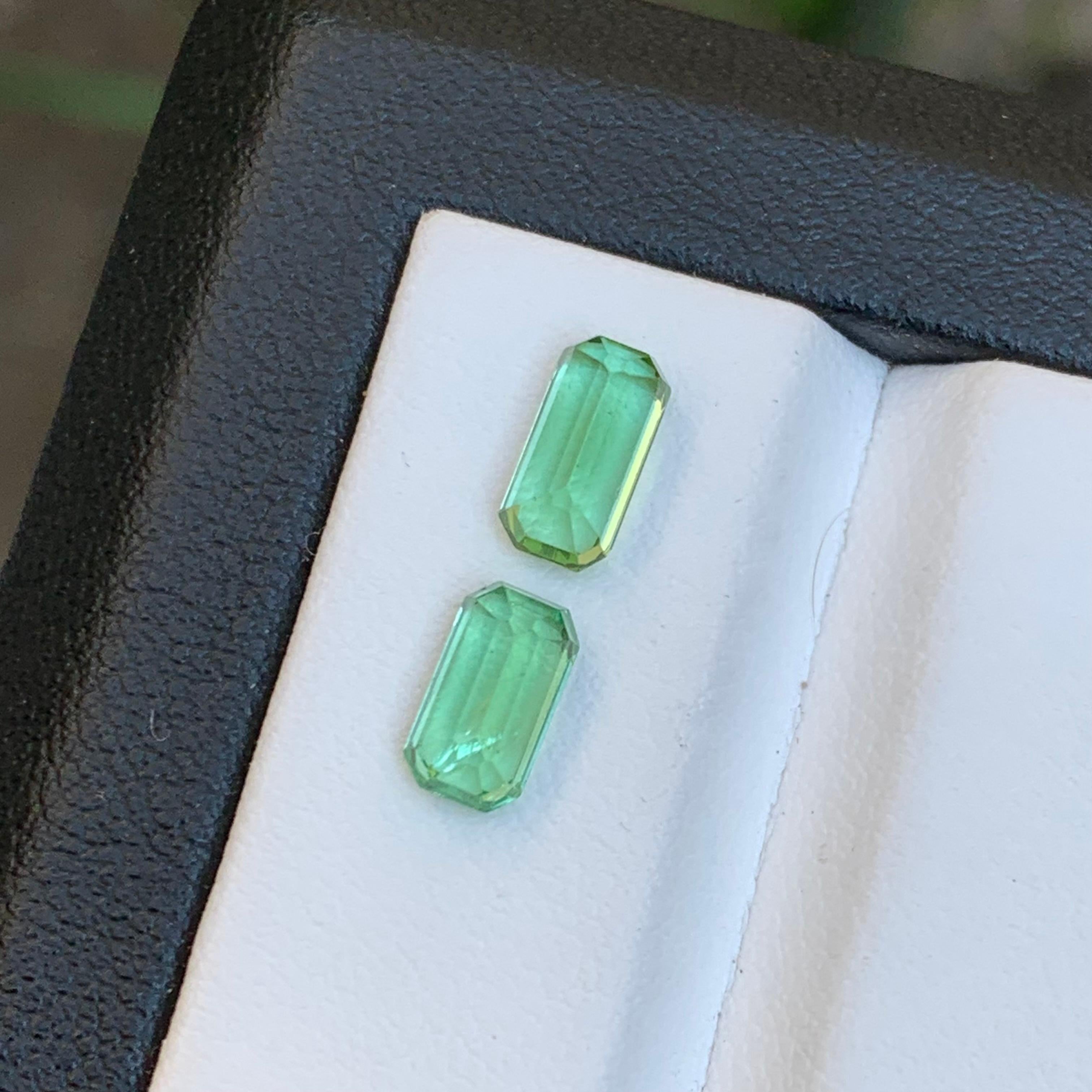 Vibrant Green Natural Tourmaline Loose Gemstones 2.10Ct Emerald Cut for Jewelry For Sale 1