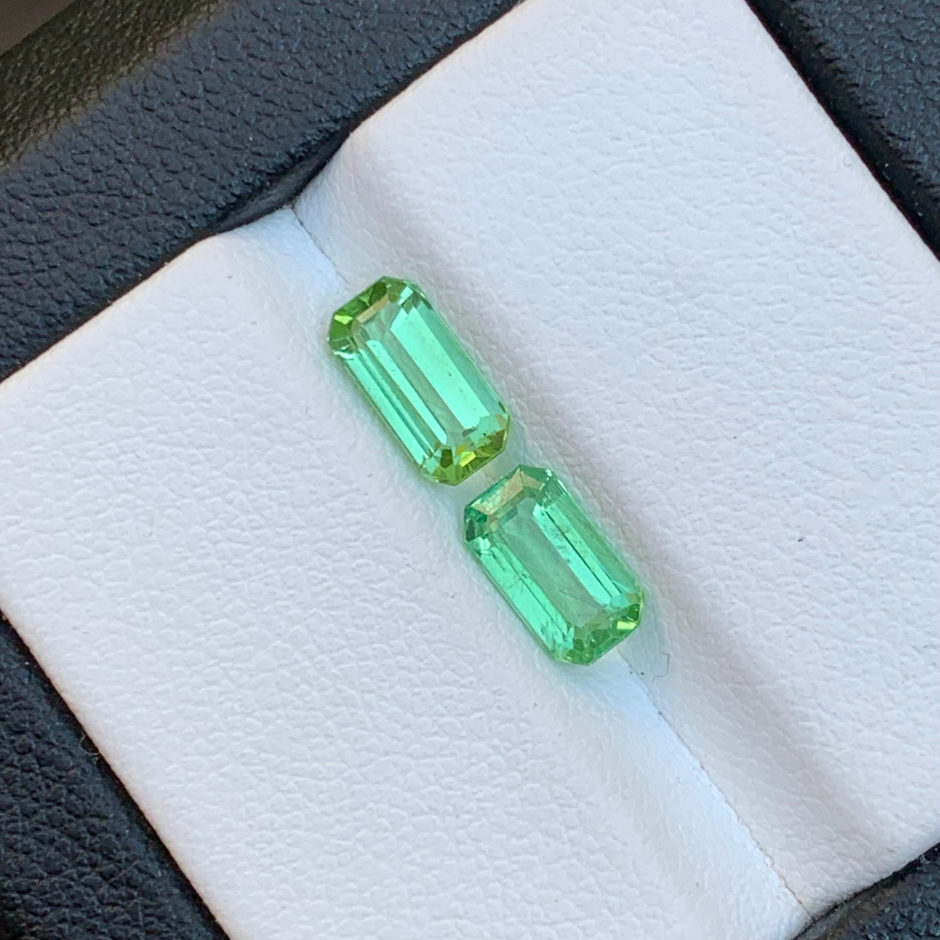 Vibrant Green Natural Tourmaline Loose Gemstones 2.10Ct Emerald Cut for Jewelry For Sale 2