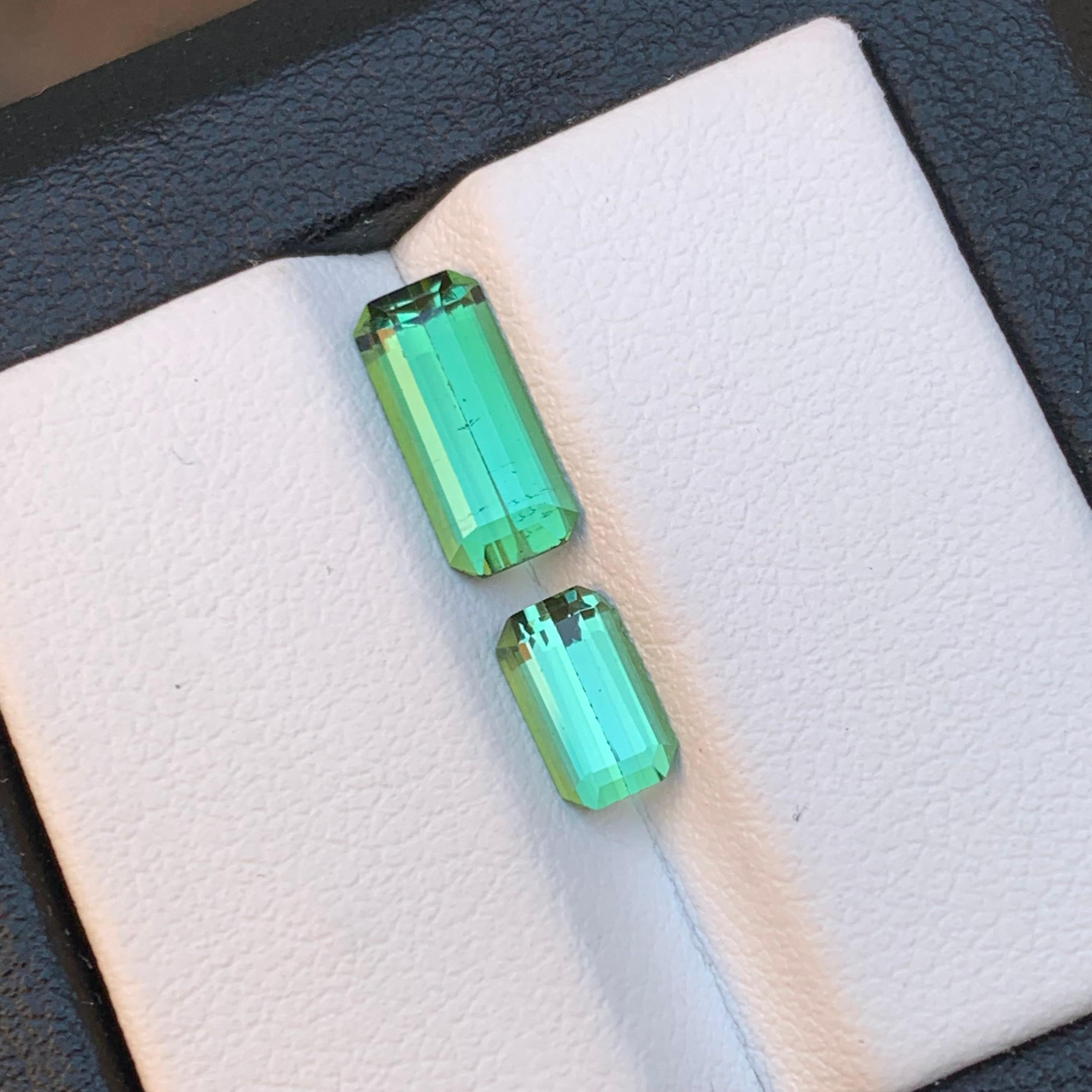 Leuchtend grüner natürlicher Turmalin mit losen Edelsteinen im Smaragdschliff von 2.35 Karat für Schmuck im Angebot 7