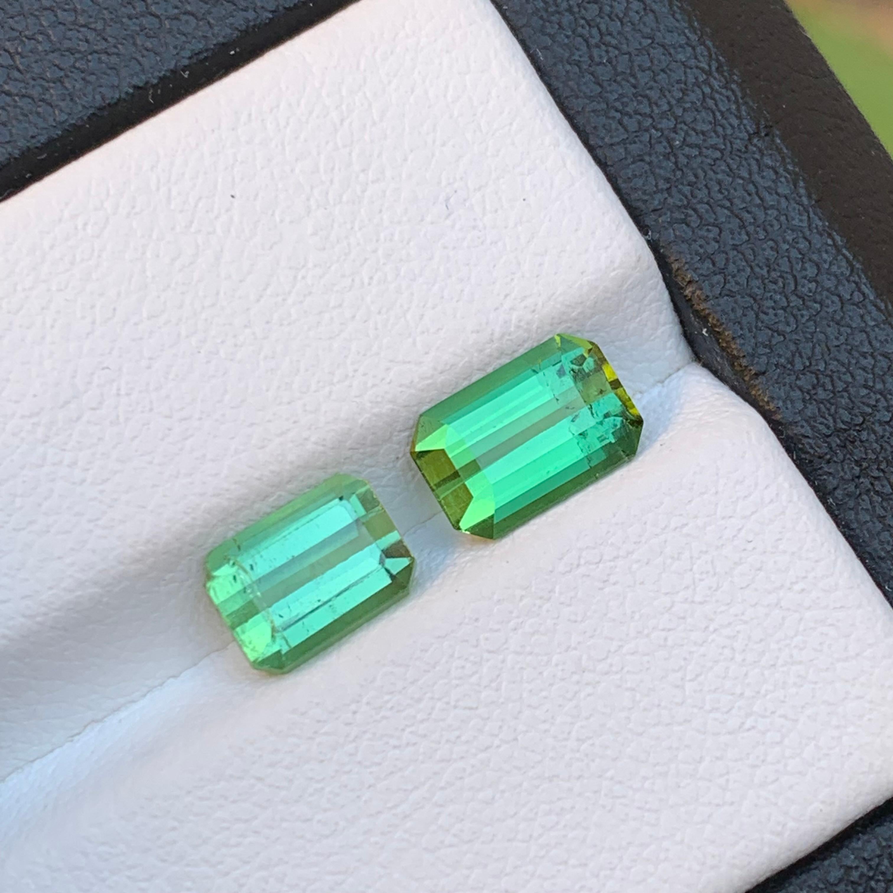 Taglio smeraldo Gemme sciolte di tormalina naturale verde vibrante 3.00 carati taglio smeraldo per gioielli in vendita