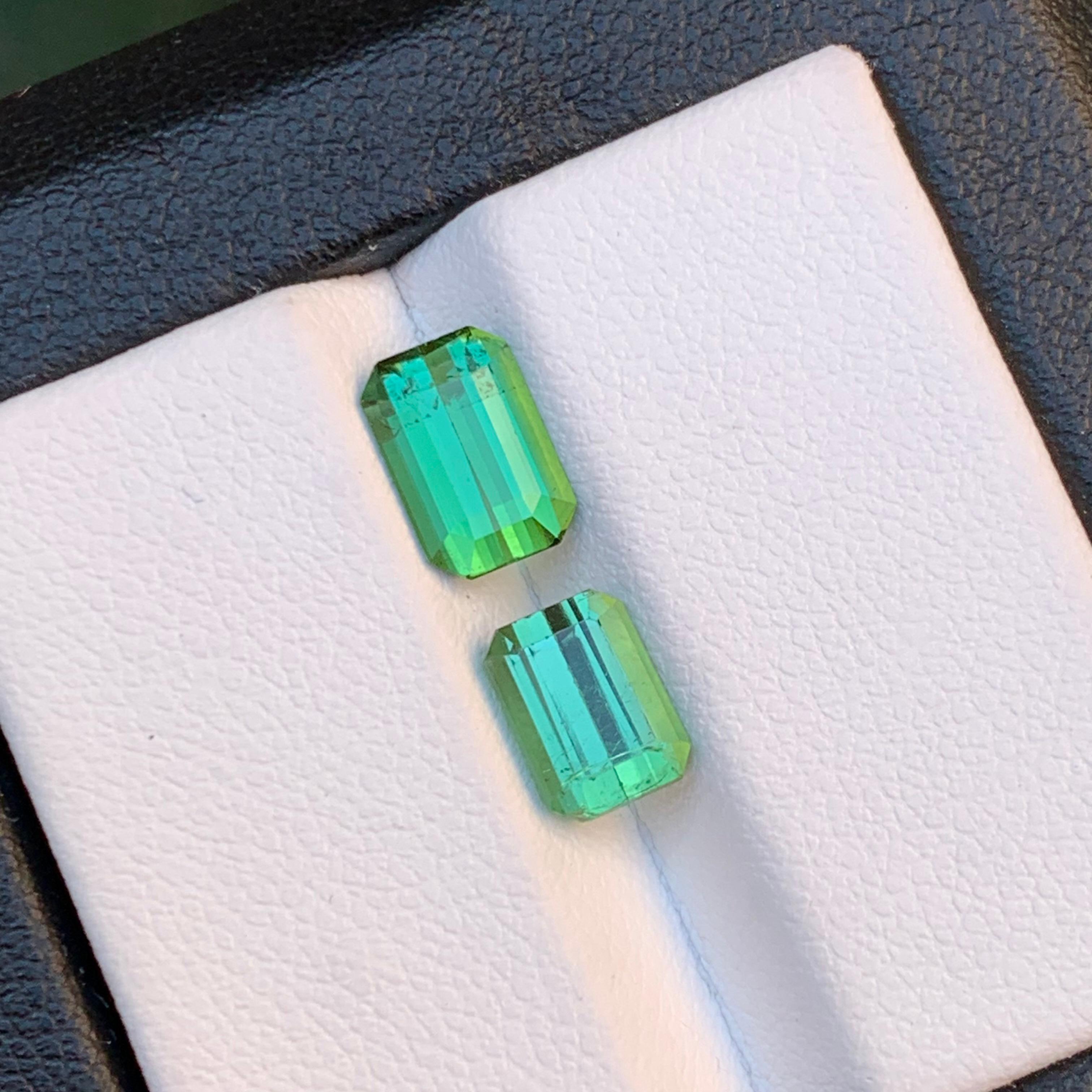 Gemme sciolte di tormalina naturale verde vibrante 3.00 carati taglio smeraldo per gioielli in vendita 1