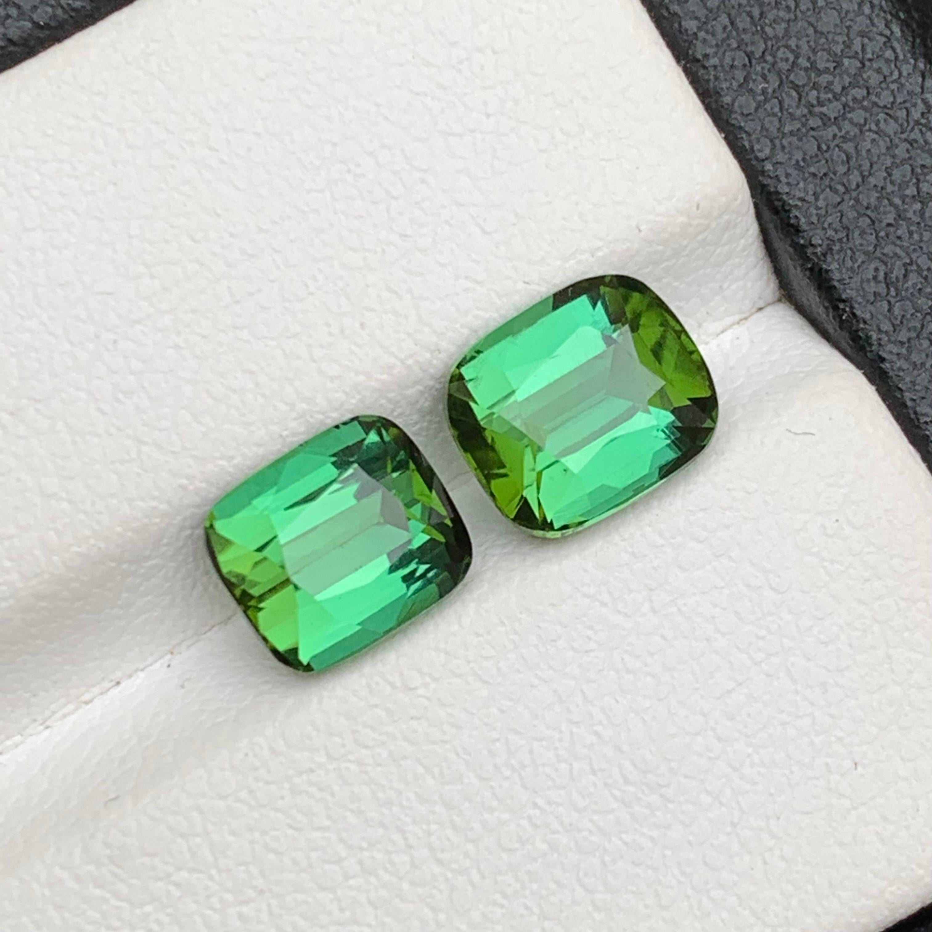 Leuchtend grüner natürlicher Turmalin, lose Edelsteine, 4,05 Karat-Ring, Ohrringe, Schmuck im Angebot 4