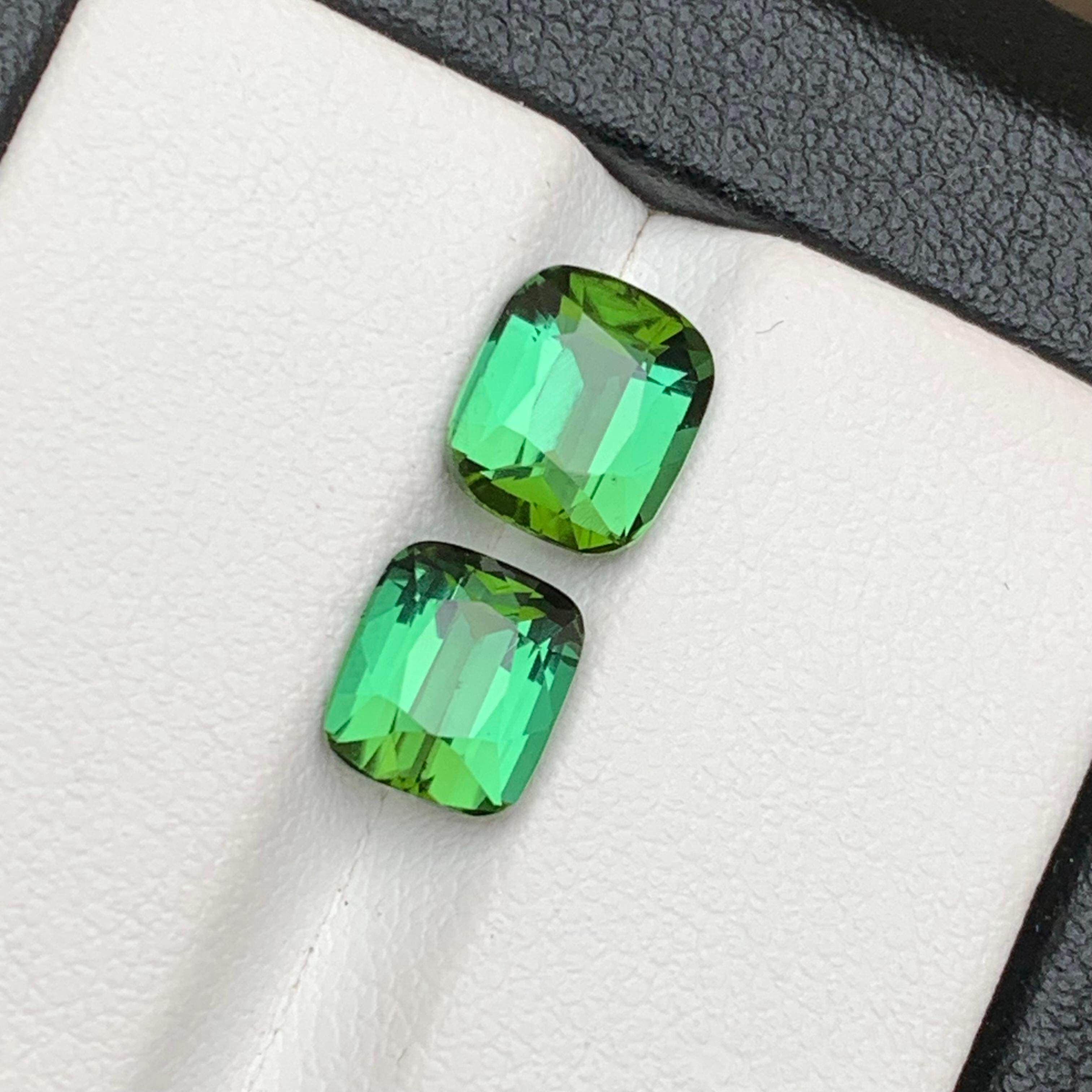 Leuchtend grüner natürlicher Turmalin, lose Edelsteine, 4,05 Karat-Ring, Ohrringe, Schmuck im Angebot 6