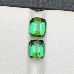 Boucles d'oreilles, tourmaline naturelle verte vibrante, pierres précieuses non serties 4,05 carats