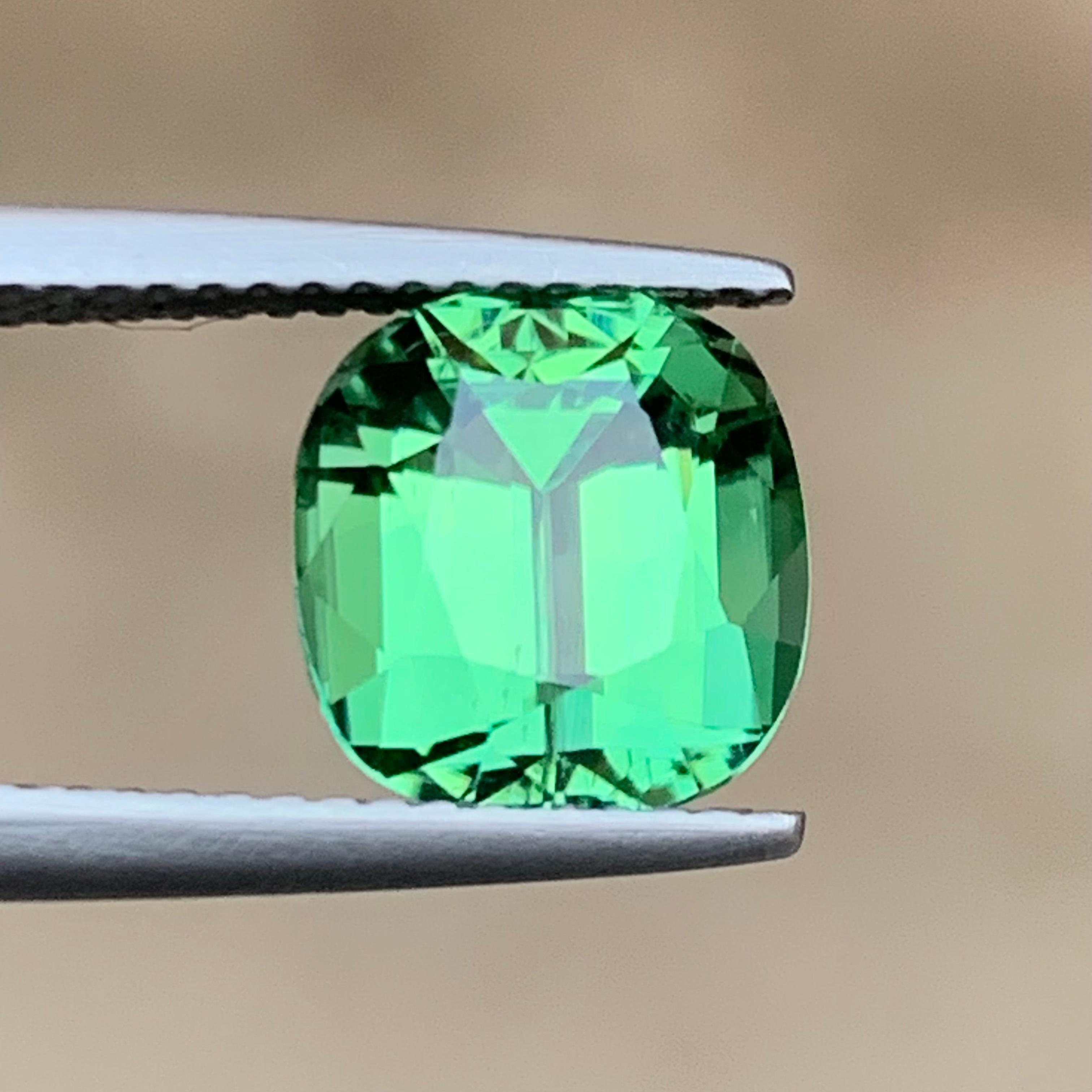 Vibrant Green Natural Turmalin Ring Lose Edelstein 3.90 Ct Cushion Cut-Schmuck (Zeitgenössisch) im Angebot