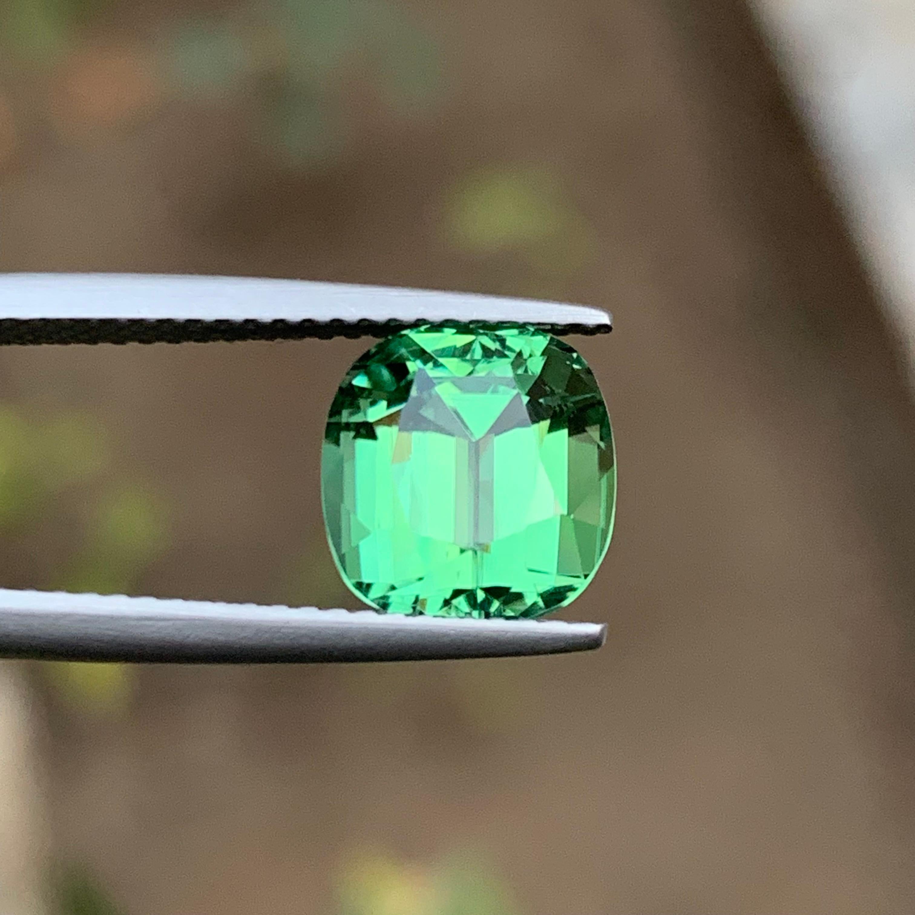 Vibrant Green Natural Turmalin Ring Lose Edelstein 3.90 Ct Cushion Cut-Schmuck im Angebot 1