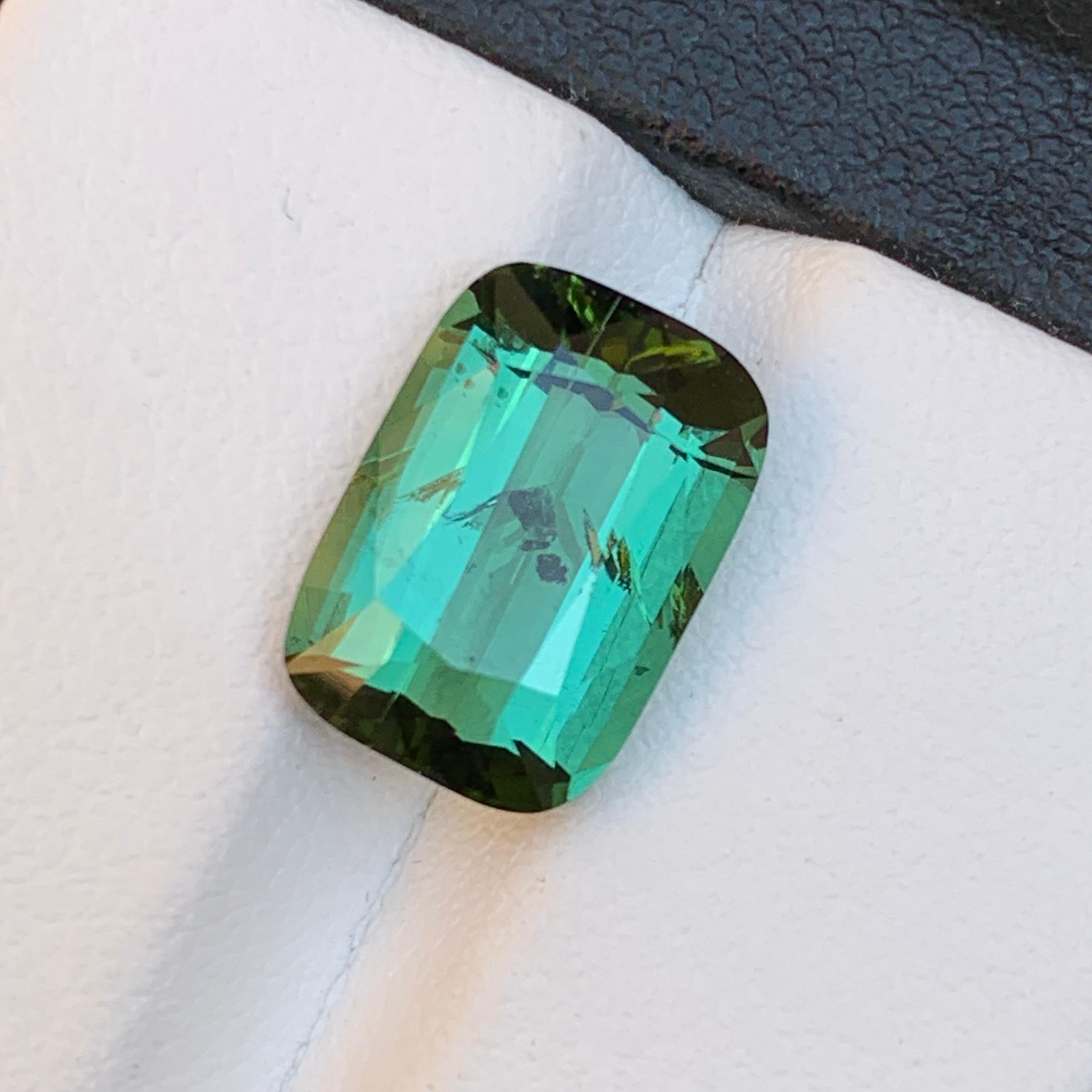 Ciondolo ad anello con tormalina naturale verde vibrante, gemma sciolta da 5.40 carati con taglio a cuscino in vendita 5