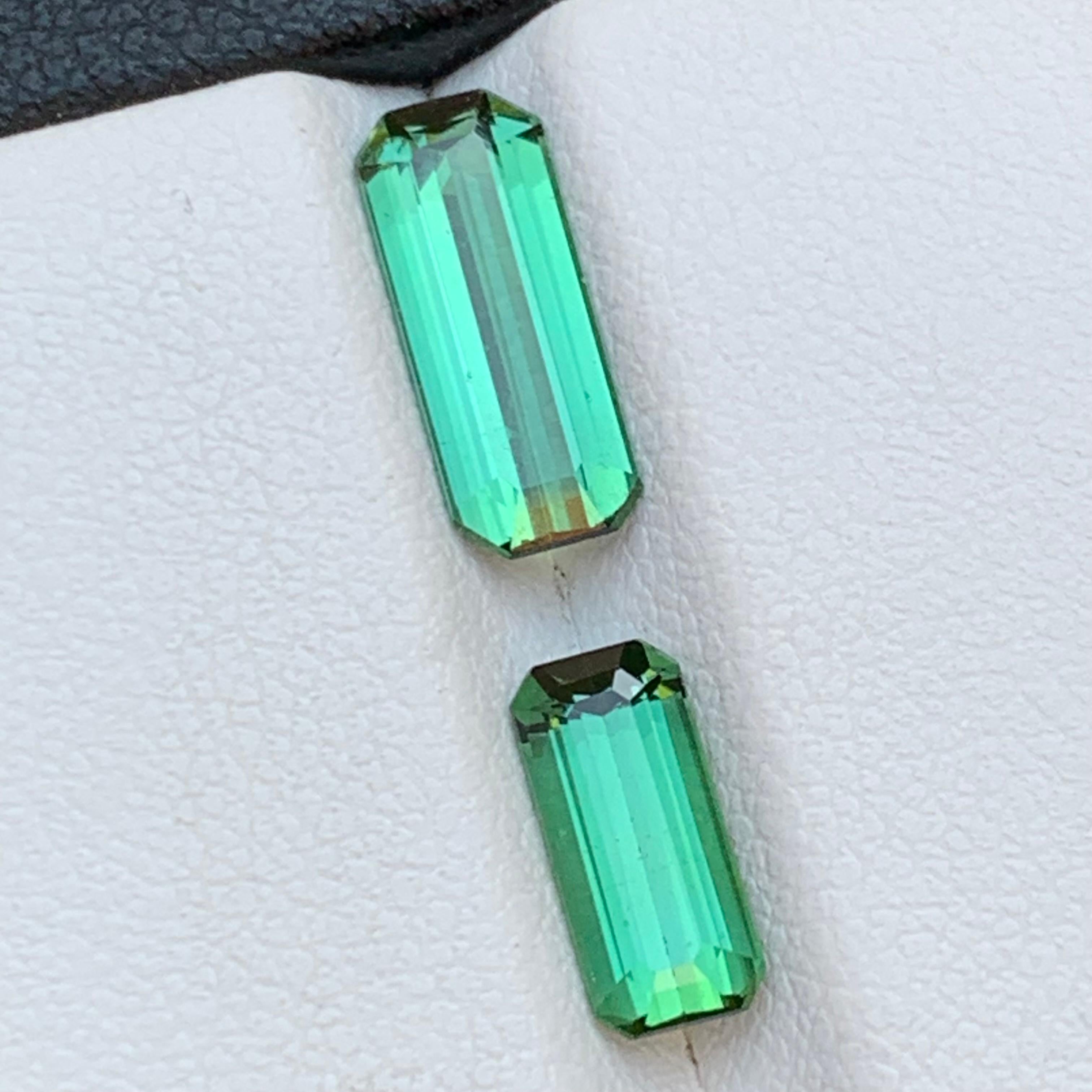 Tourmaline Naturelle Vert Vibrant pour Bagues, Pendentifs, Bracelets ou tout autre bijou - Taille émeraude de Kunar, Afghanistan !

💎 TYPE DE PIERRE PRÉCIEUSE : Tourmaline 
⚖️ POIDS : 3,15 carats
🪚 SHAPE & CUT : Taille émeraude
📏 TAILLE (MM) :