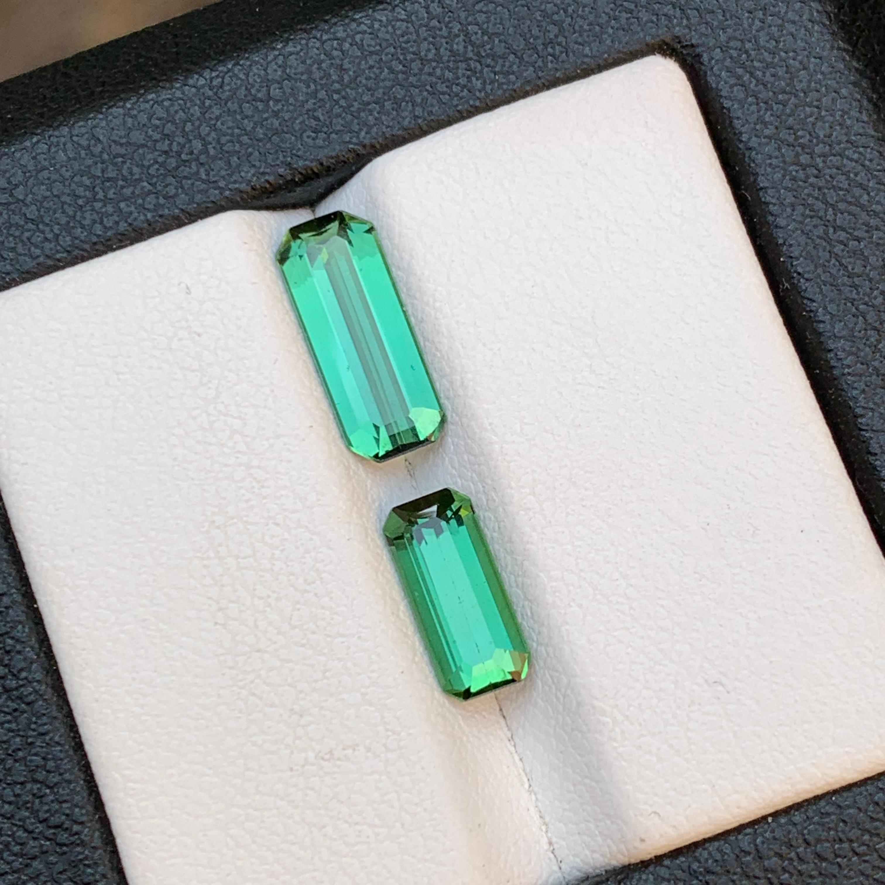 Bague et pendentif en tourmaline naturelle verte vibrante, pierres précieuses non serties 3,15 carats Neuf - En vente à Peshawar, PK