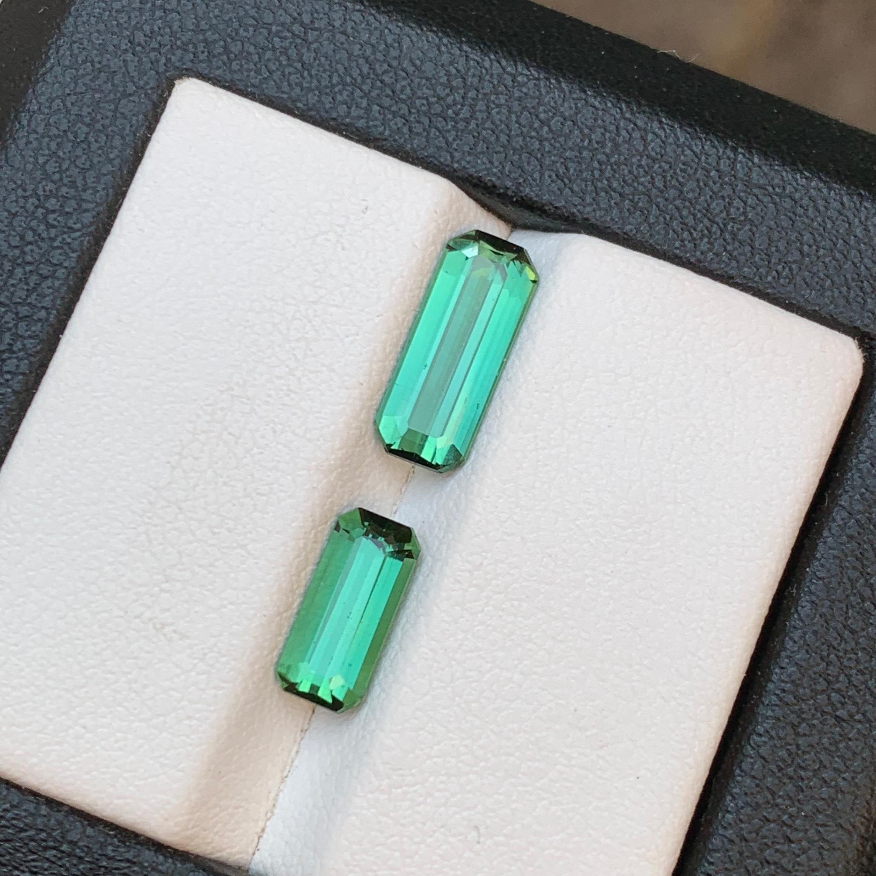 Bague et pendentif en tourmaline naturelle verte vibrante, pierres précieuses non serties 3,15 carats en vente 3