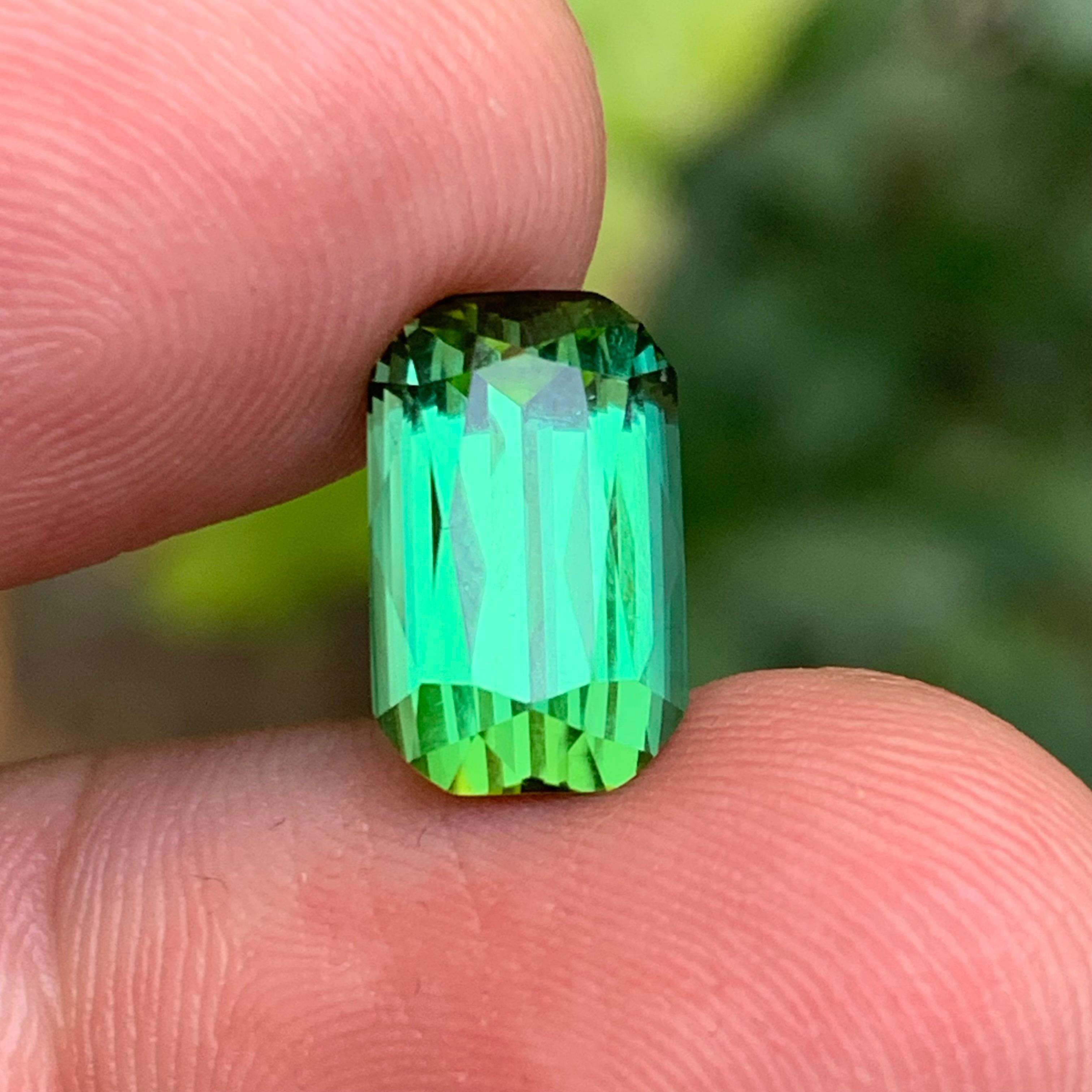 Vibrante tormalina verde da 5,39 carati, gemma naturale sciolta con taglio a cuscino per anello in vendita 4